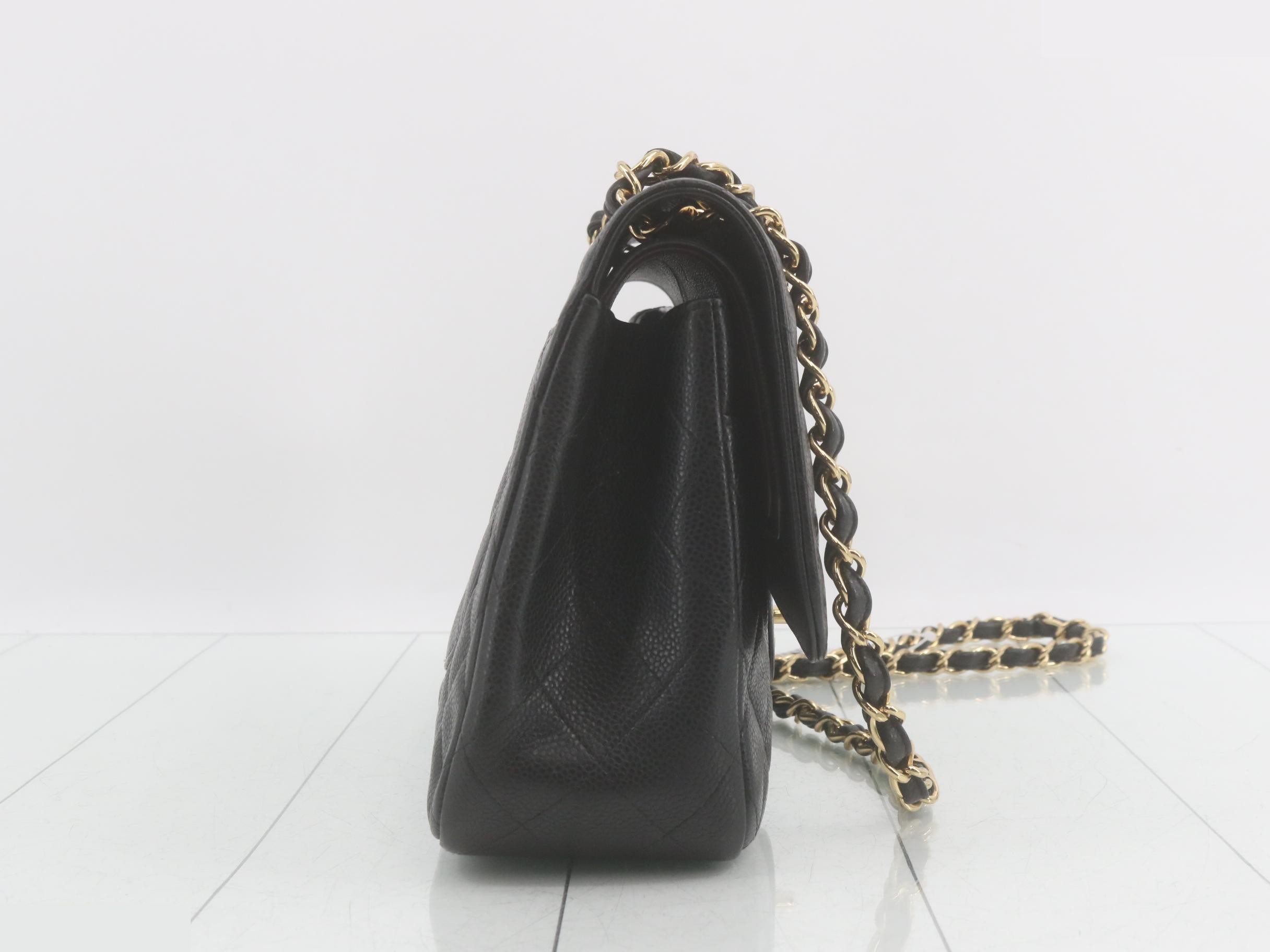 Large Matelassé 30, caviar leather, double flap, double chain shoulder bag. — view 4