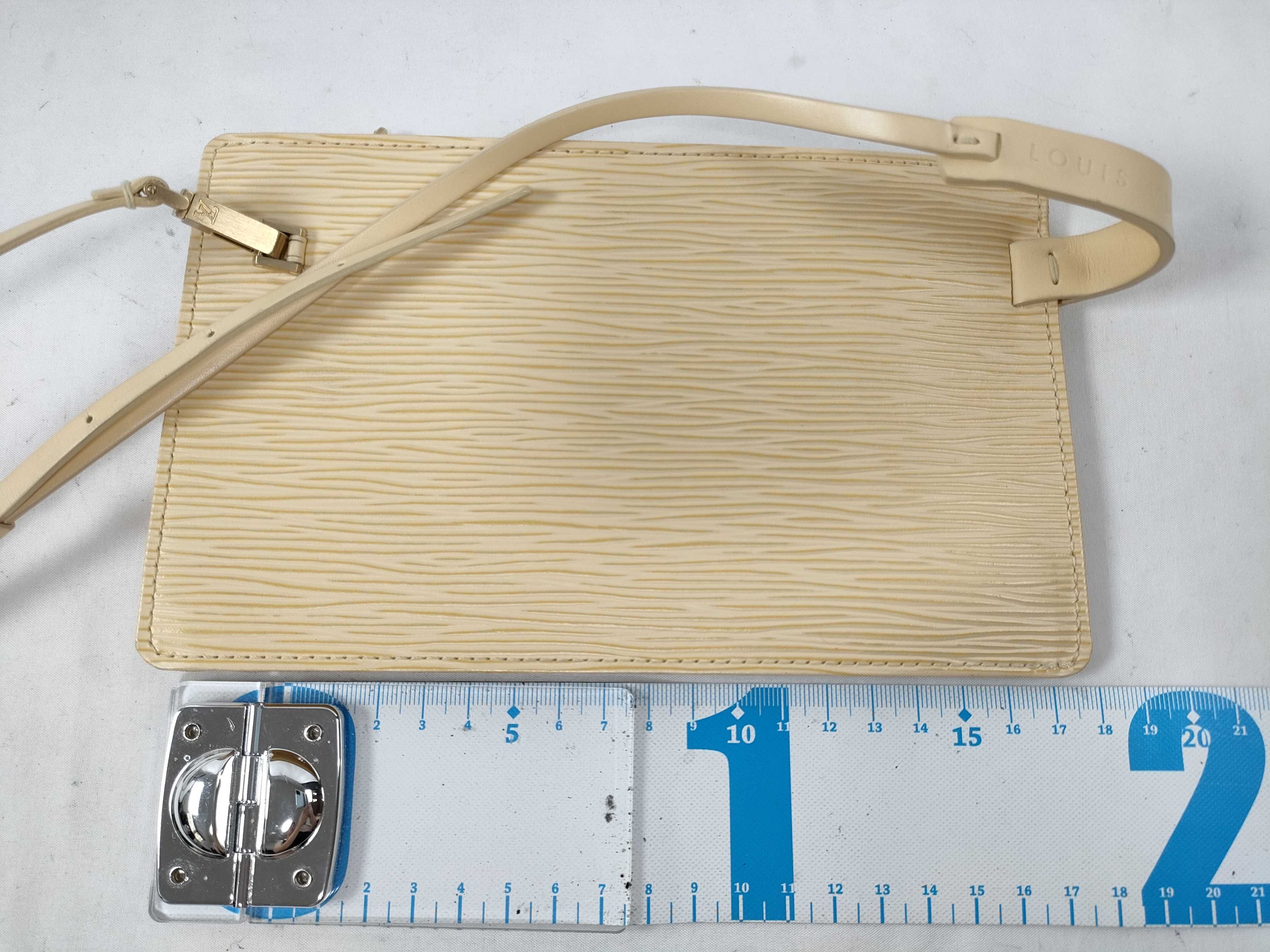 Epi Rochelle M5292A CA0090 Waist Bag — view 2