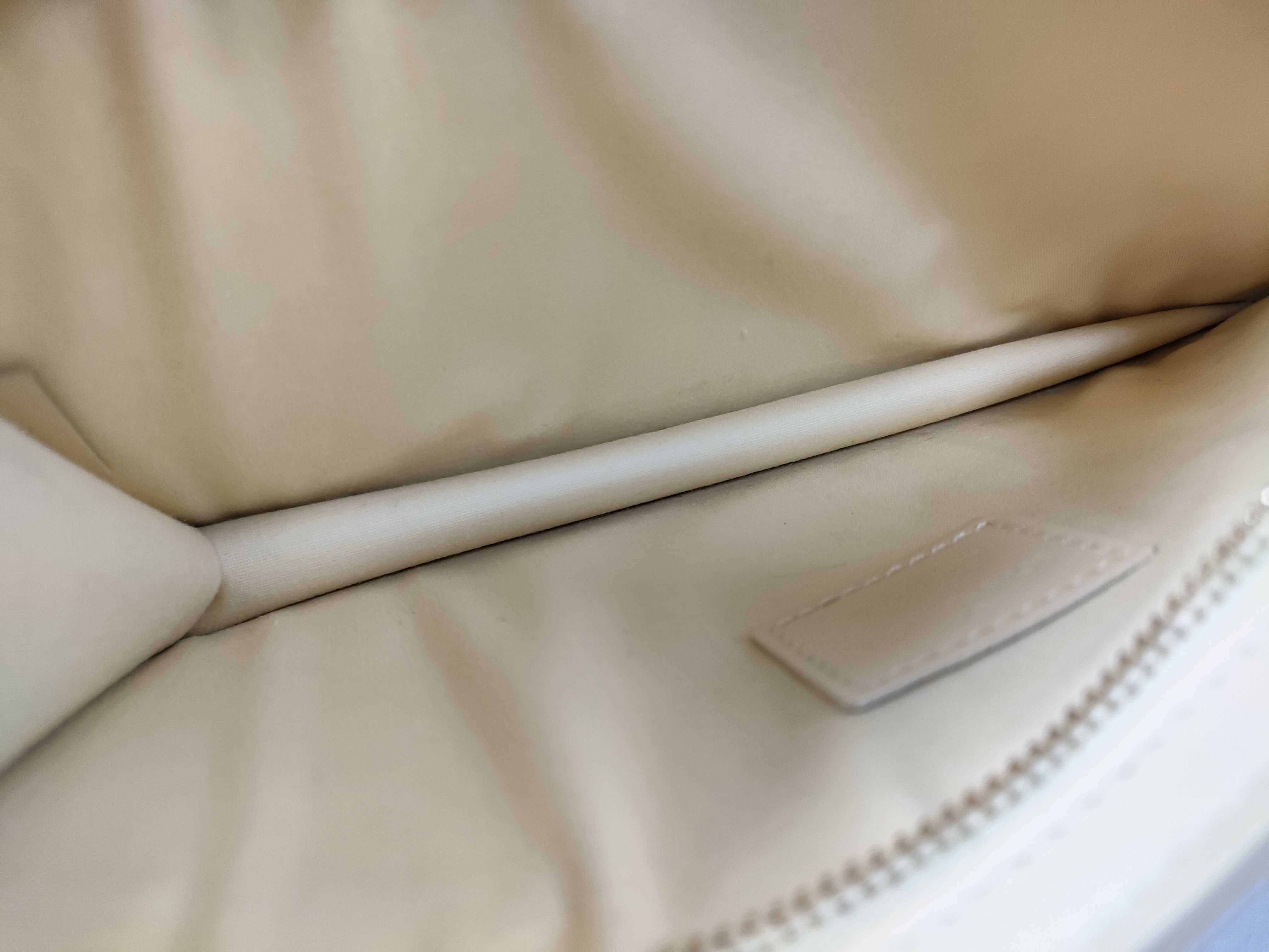 Epi Rochelle M5292A CA0090 Waist Bag — view 9