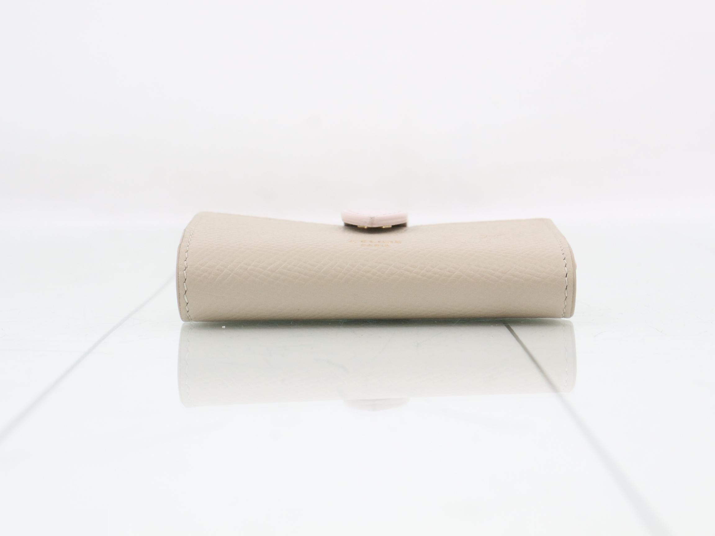 6-key case — view 3
