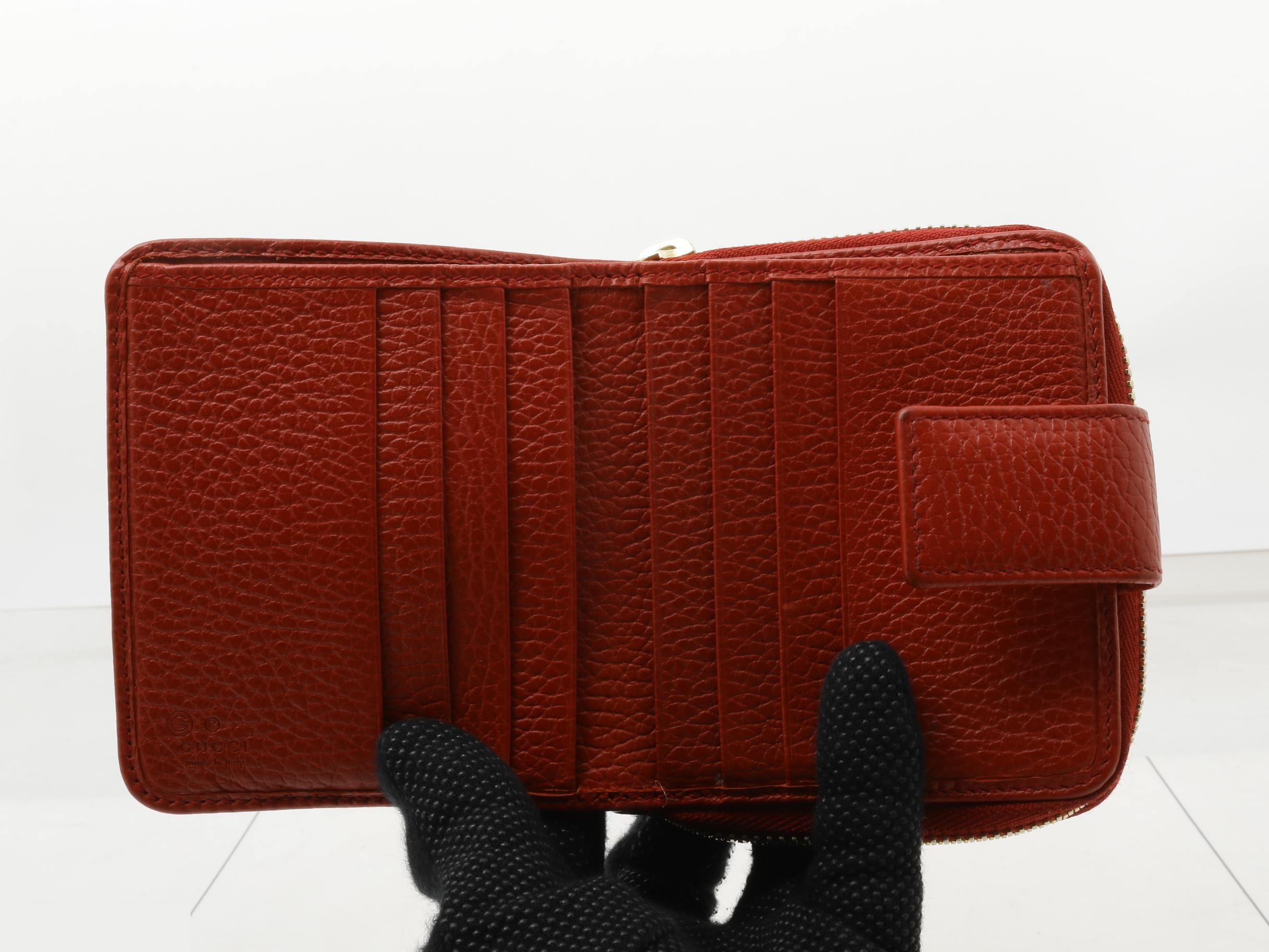 GG Canvas Round Zipper Wallet, Beige/Red, Canvas/Leather — view 4