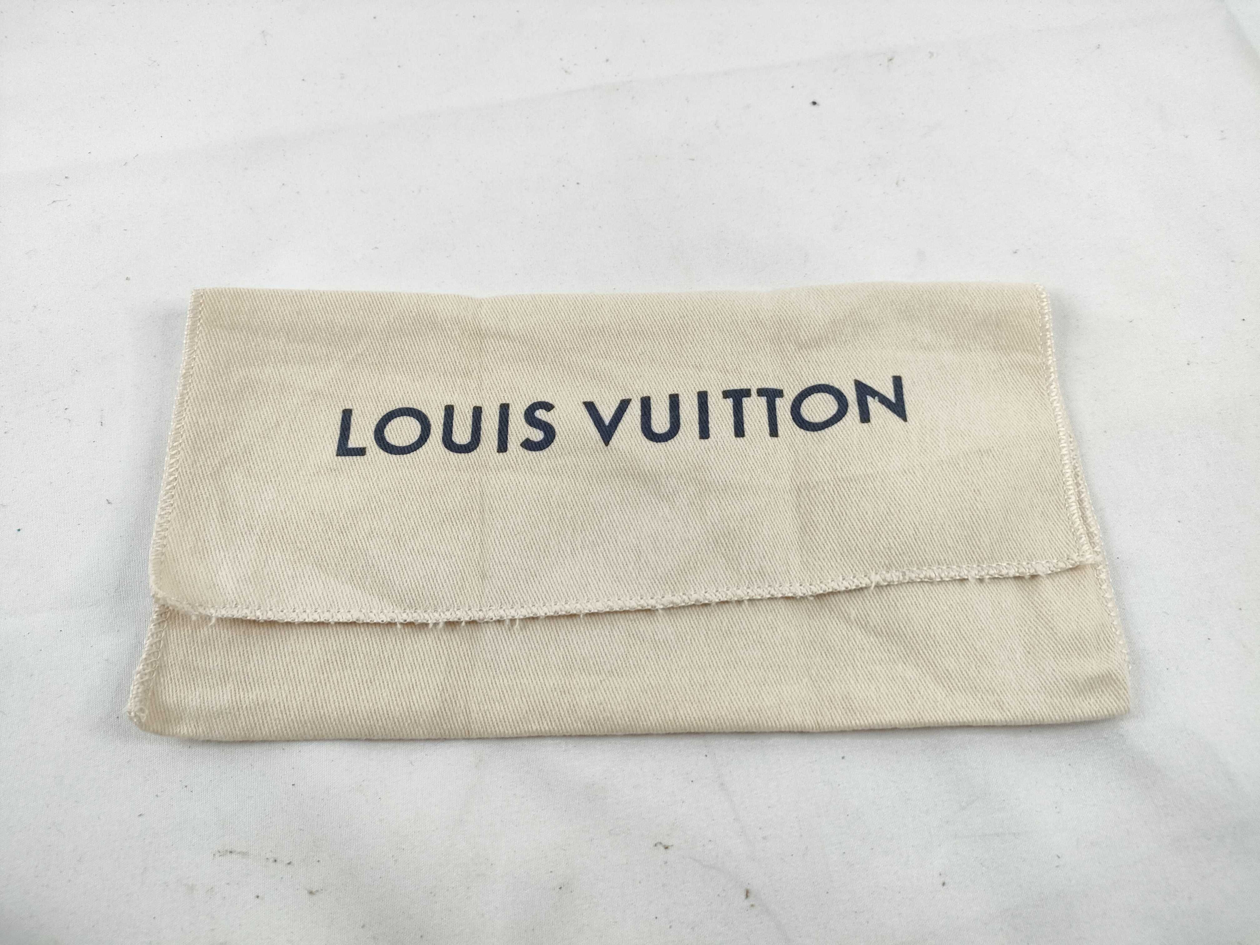 Taiga Louis Vuitton Portefeuille Long Billfold — view 14
