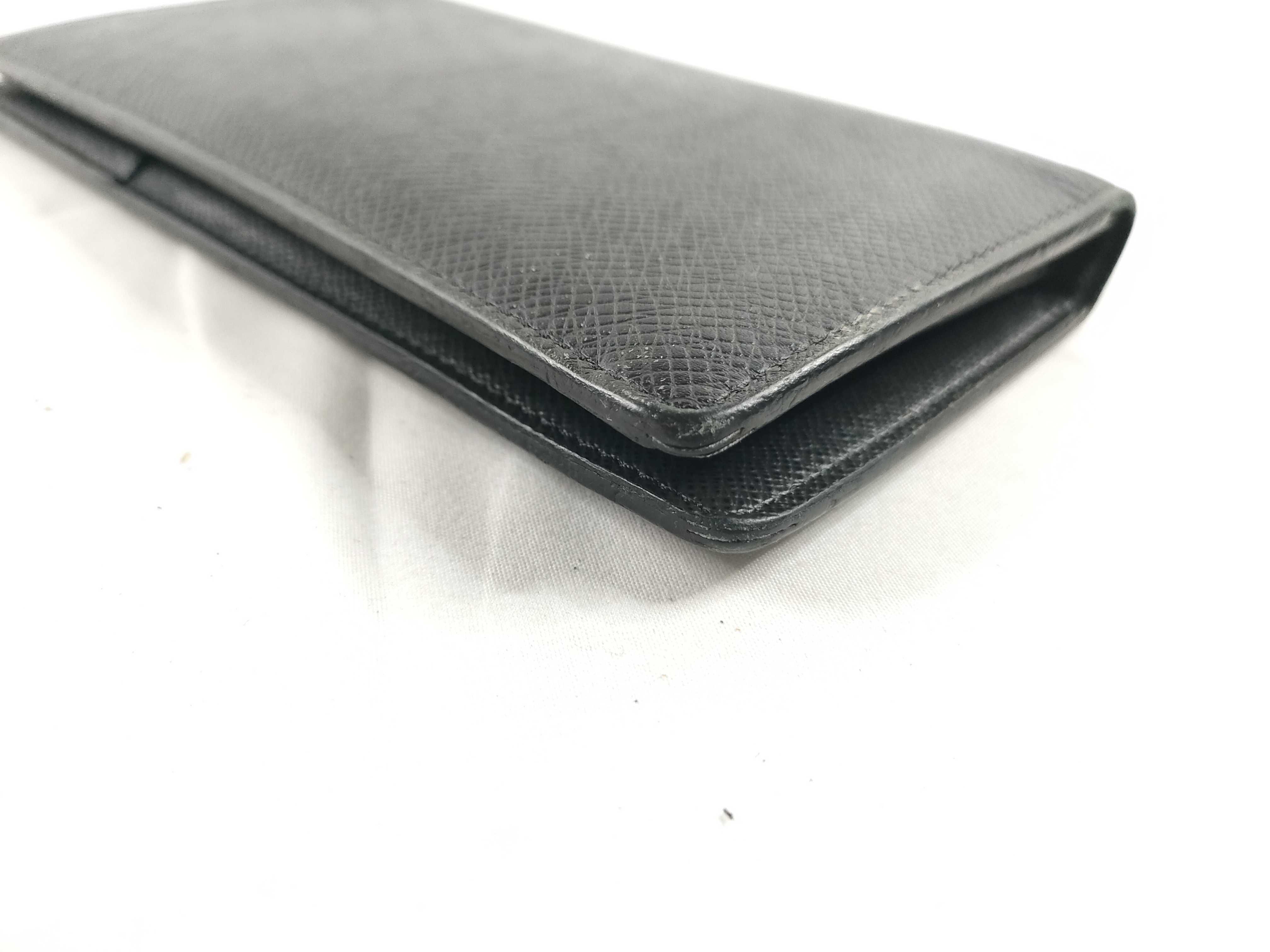 Taiga Louis Vuitton Portefeuille Long Billfold — view 3