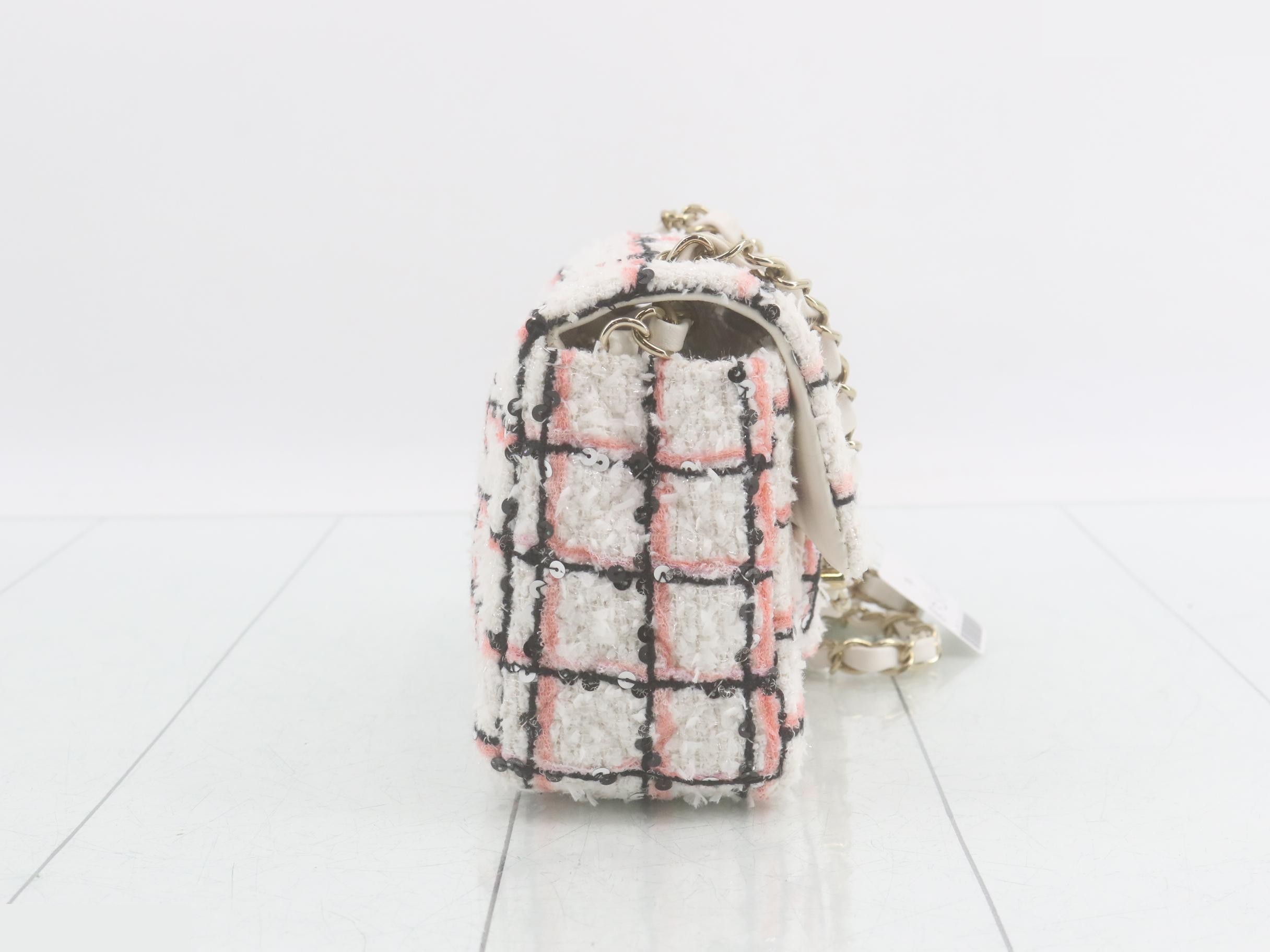 Matelassé Tweed Shoulder Bag — view 4