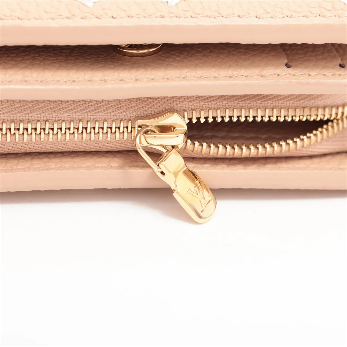 Monogram Empreinte Portefeuille Claire M28960 Beige Compact Wallet (RFID detected) — view 8