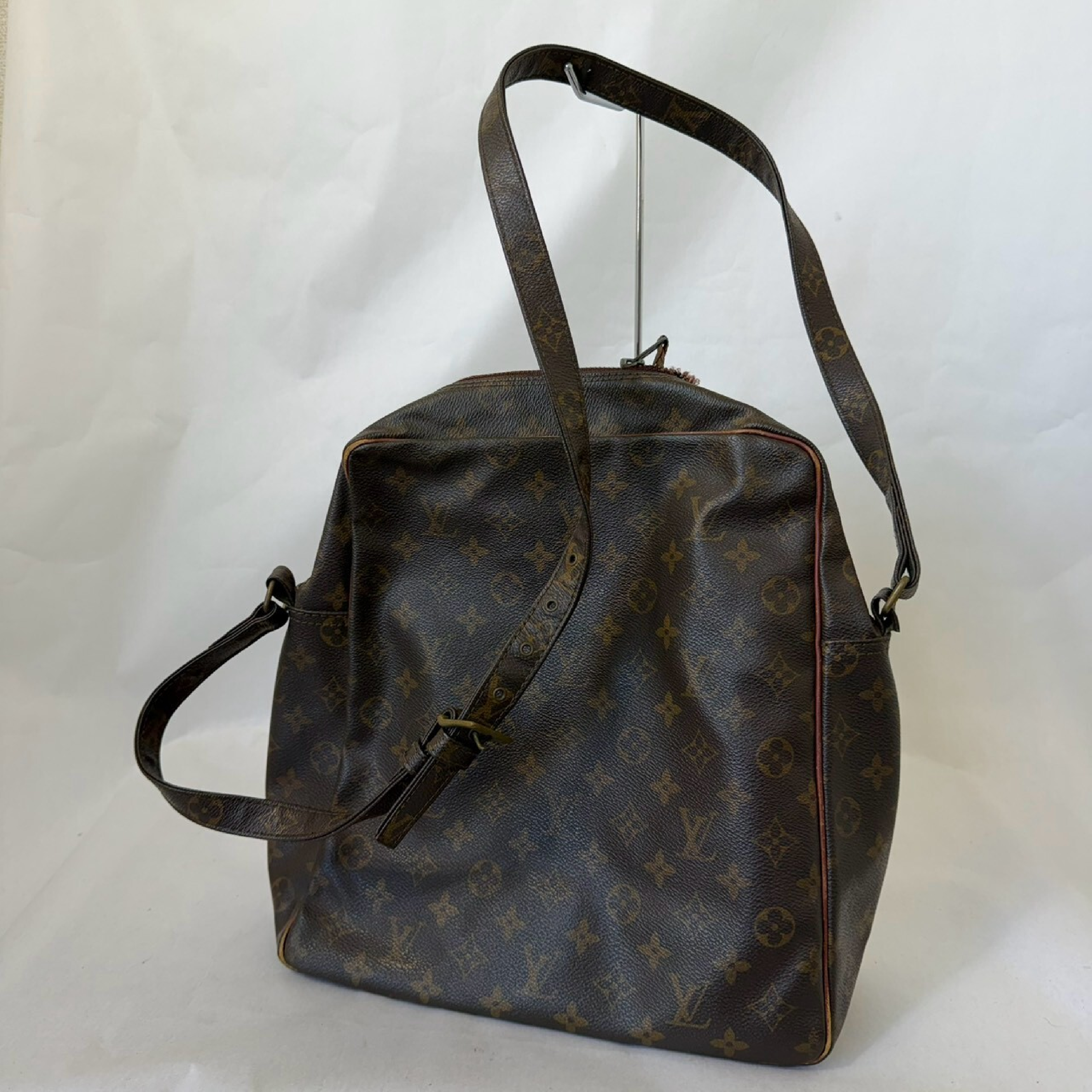 LV All-over Monogram Pattern Bag Marceau Shoulder Bag — view 2