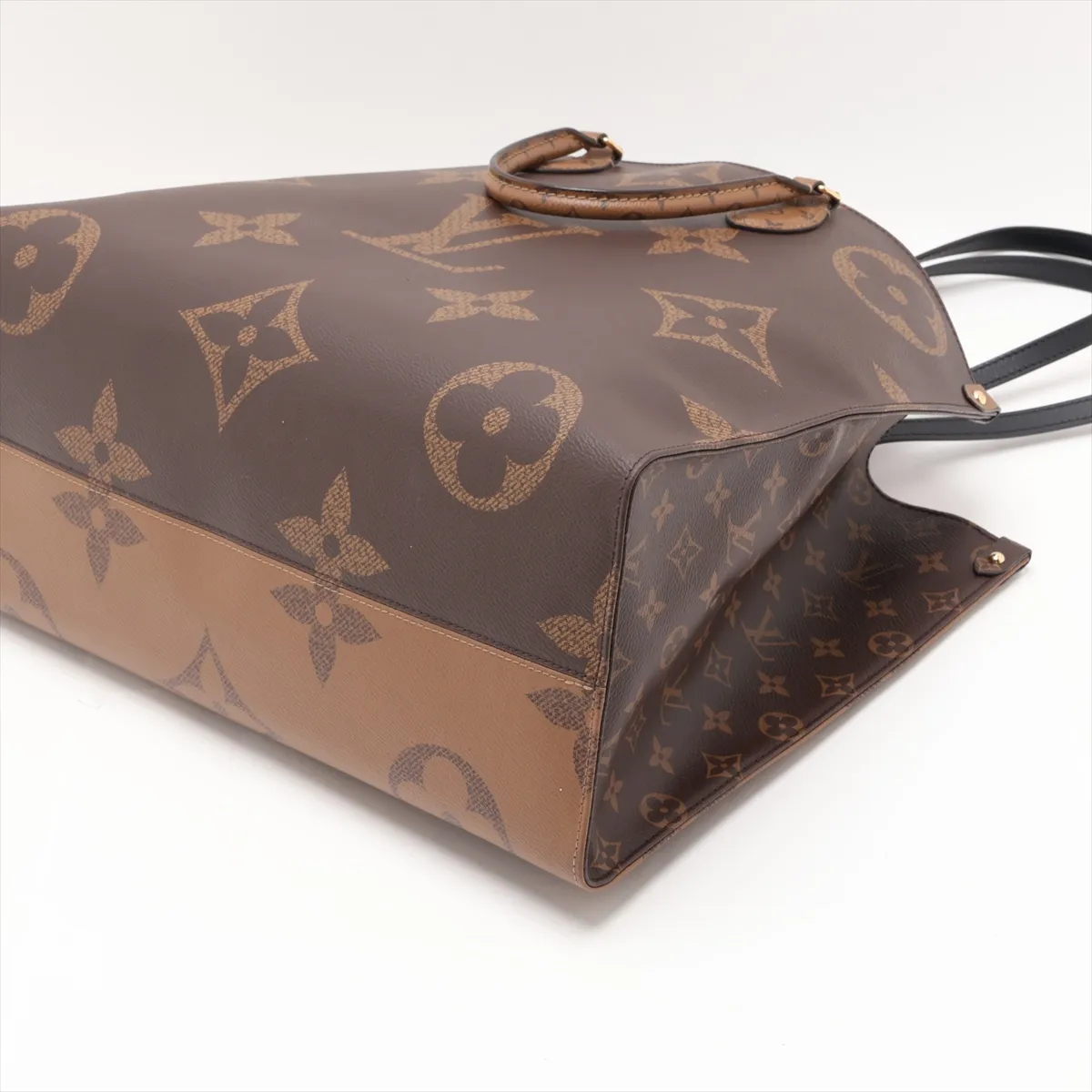 Giant Monogram Reverse OnTheGo GM M45320 FN0271 Brown (RFID detected) — view 3