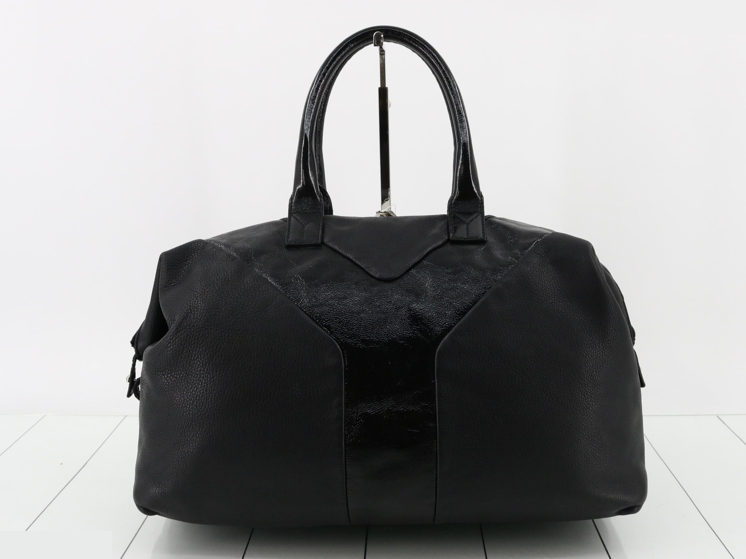 Boston bag, easy to use, enamel/patent leather, black. — view 2