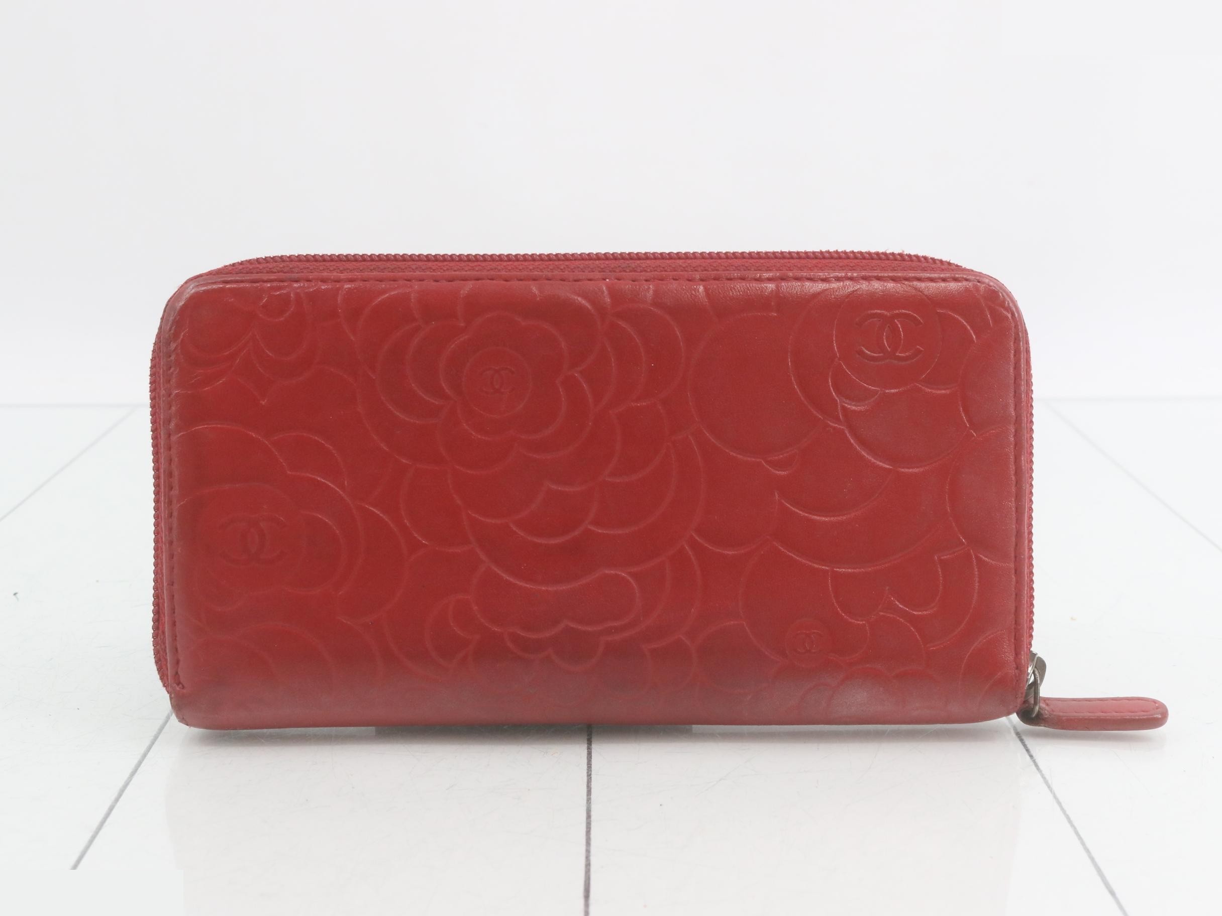 Camellia round zipper long wallet, red, with seal, item number 13. — view 2