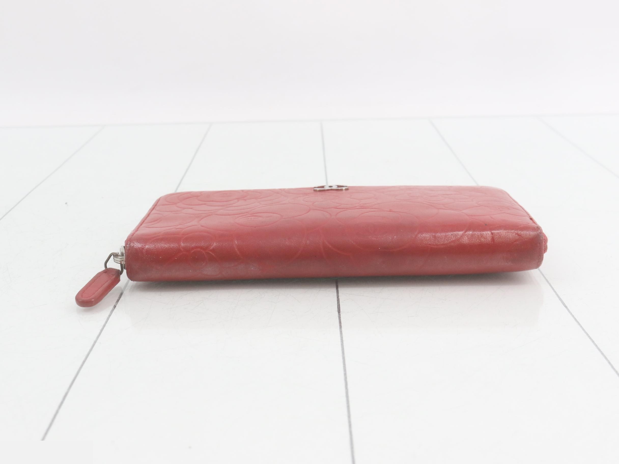 Camellia round zipper long wallet, red, with seal, item number 13. — view 3
