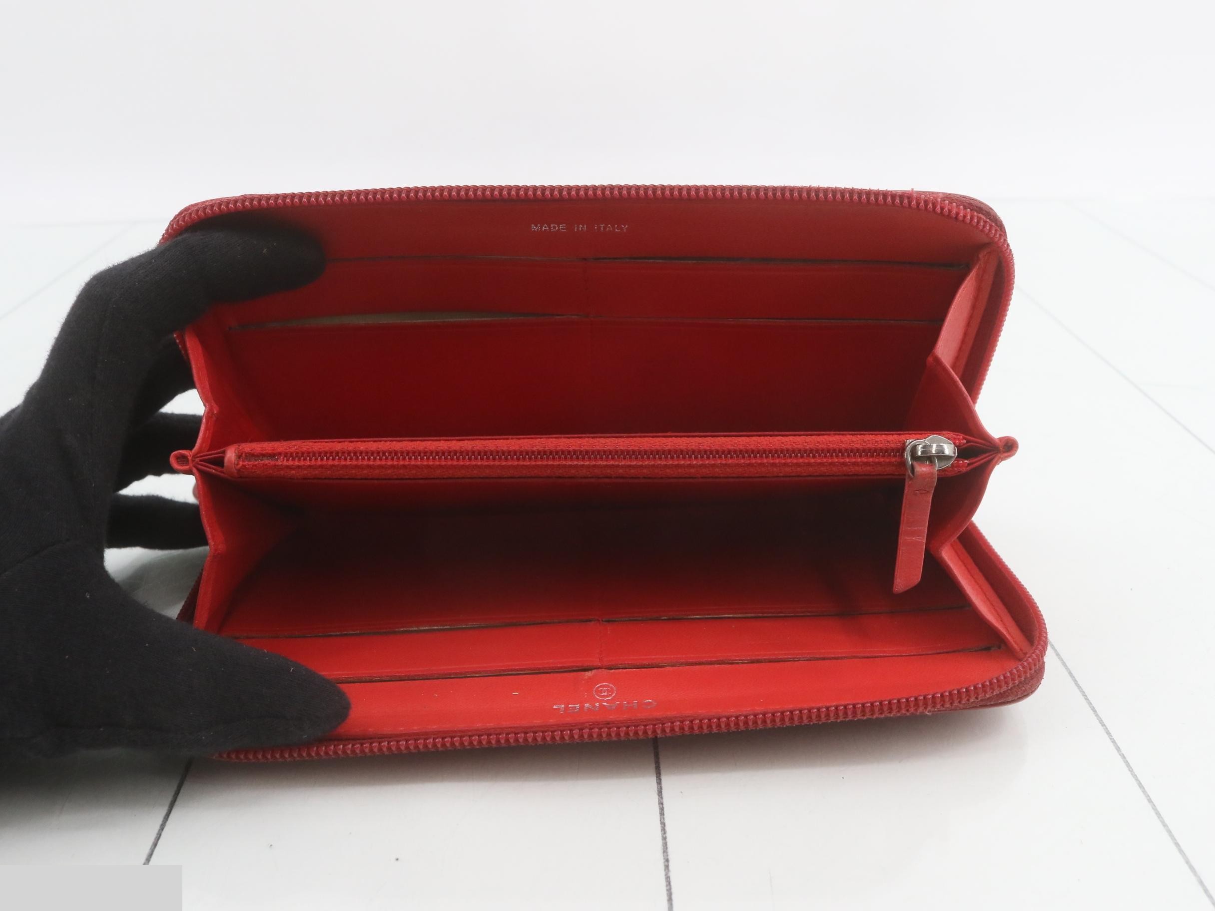 Camellia round zipper long wallet, red, with seal, item number 13. — view 4