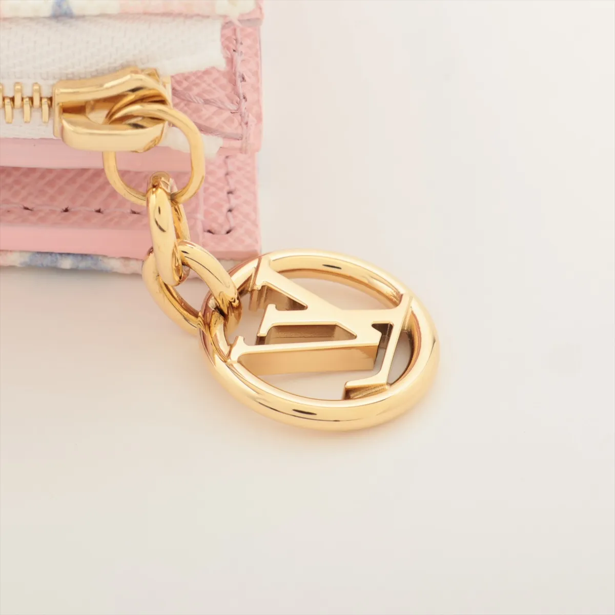 LV stamp Portefeuille Lisa - Pink Compact Wallet M29028 (RFID detected) — view 8