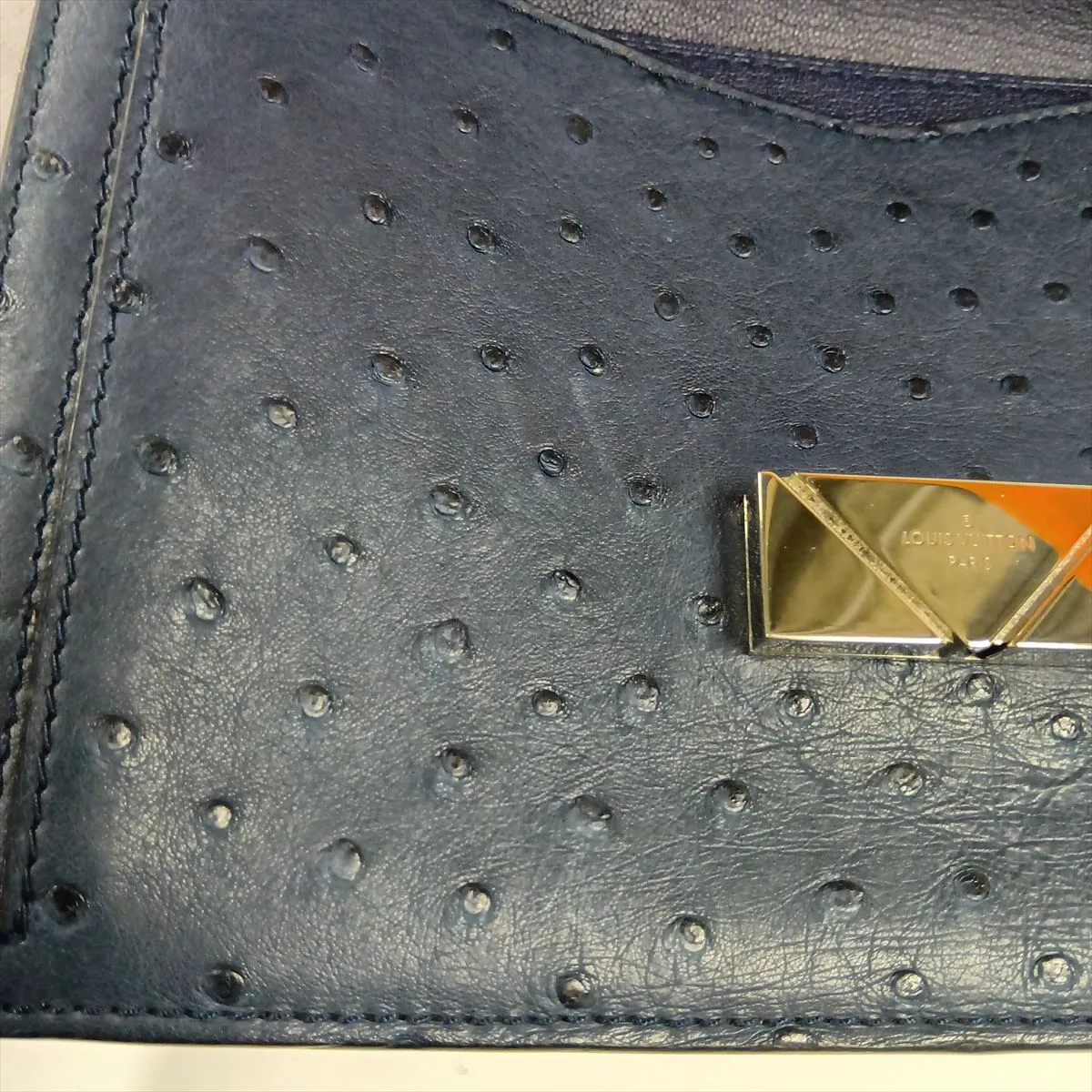 Ostrich Pochette Thames - TR1128 Navy — view 13