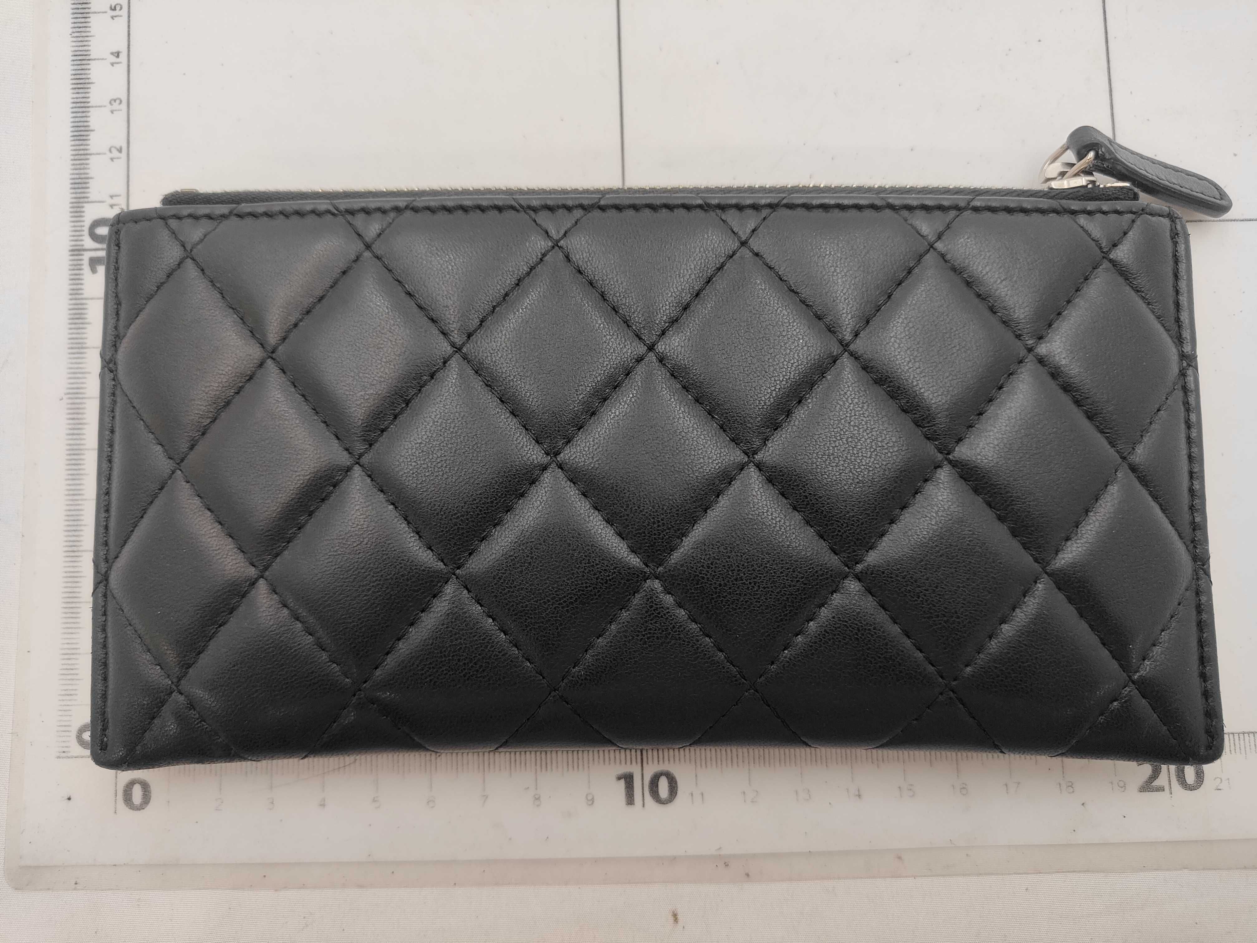 Matelassé long wallet, with original seal. — view 2