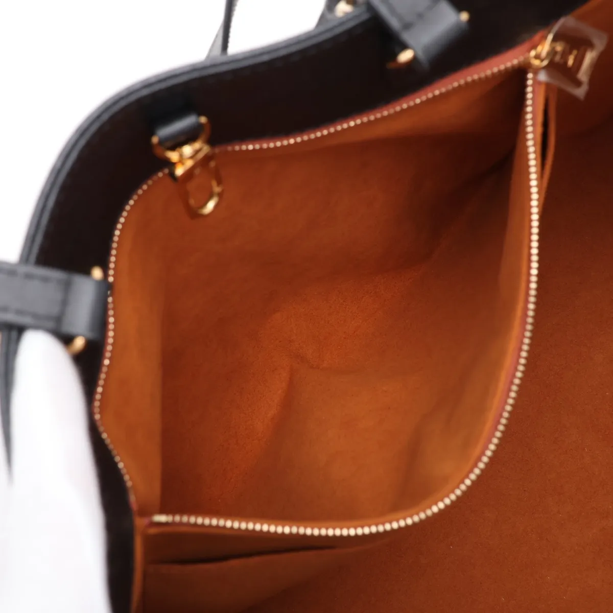 Monogram Empreinte OnTheGo GM M44925 Black (RFID detected) — view 8