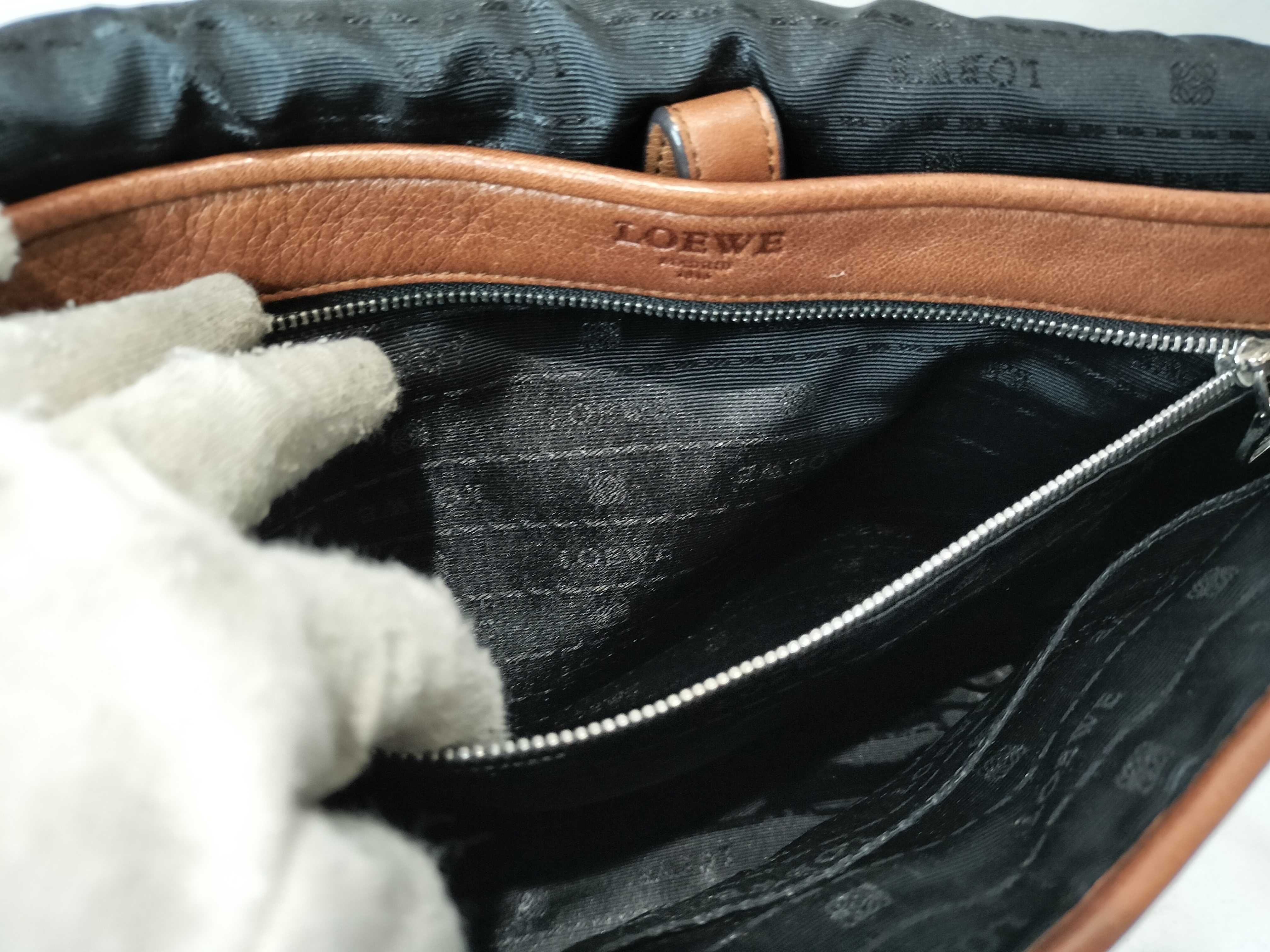 Heritage All-Leather Brown Shoulder Bag — view 12