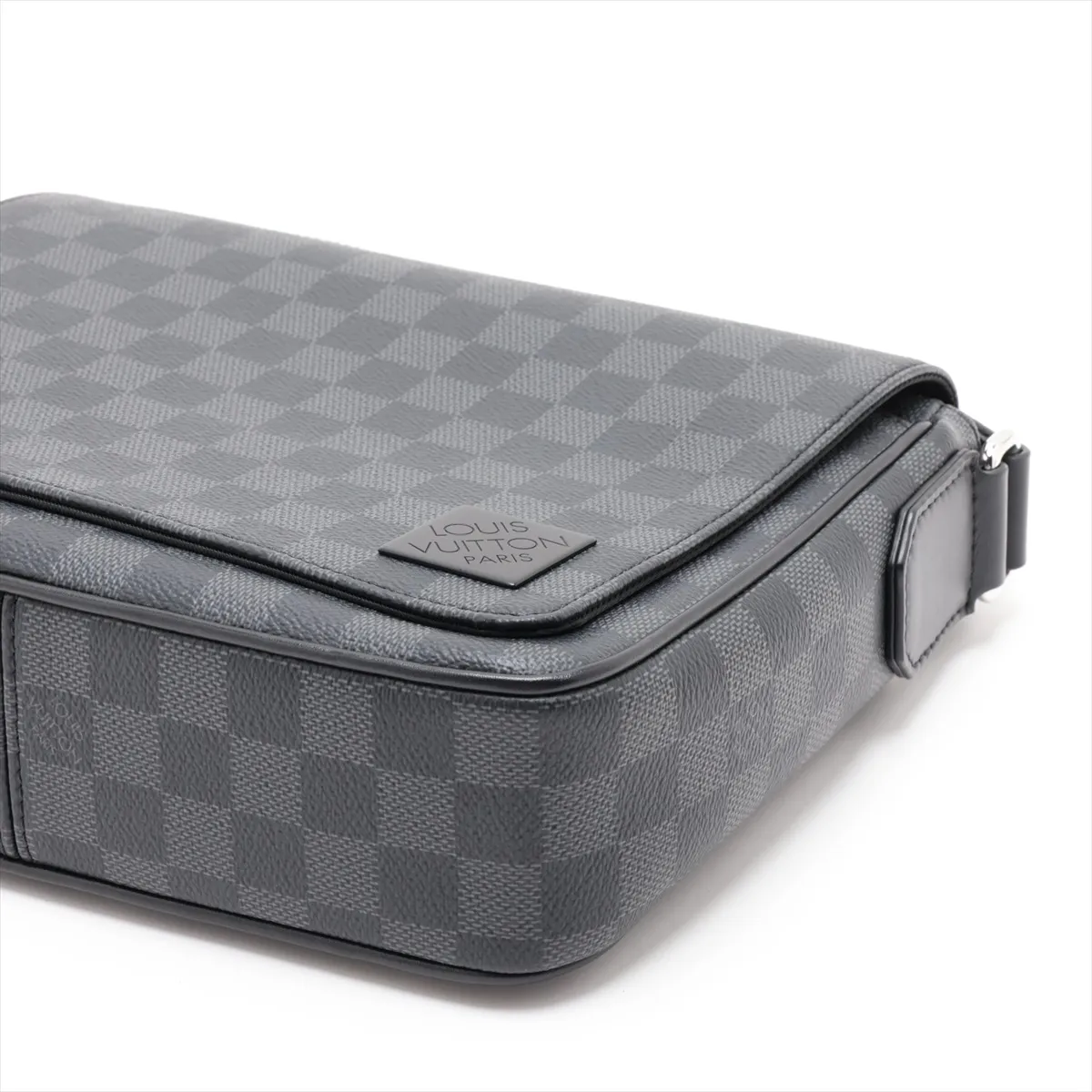 Damier Graphite District PM NV3 N42710 Black (RFID detected) — view 3