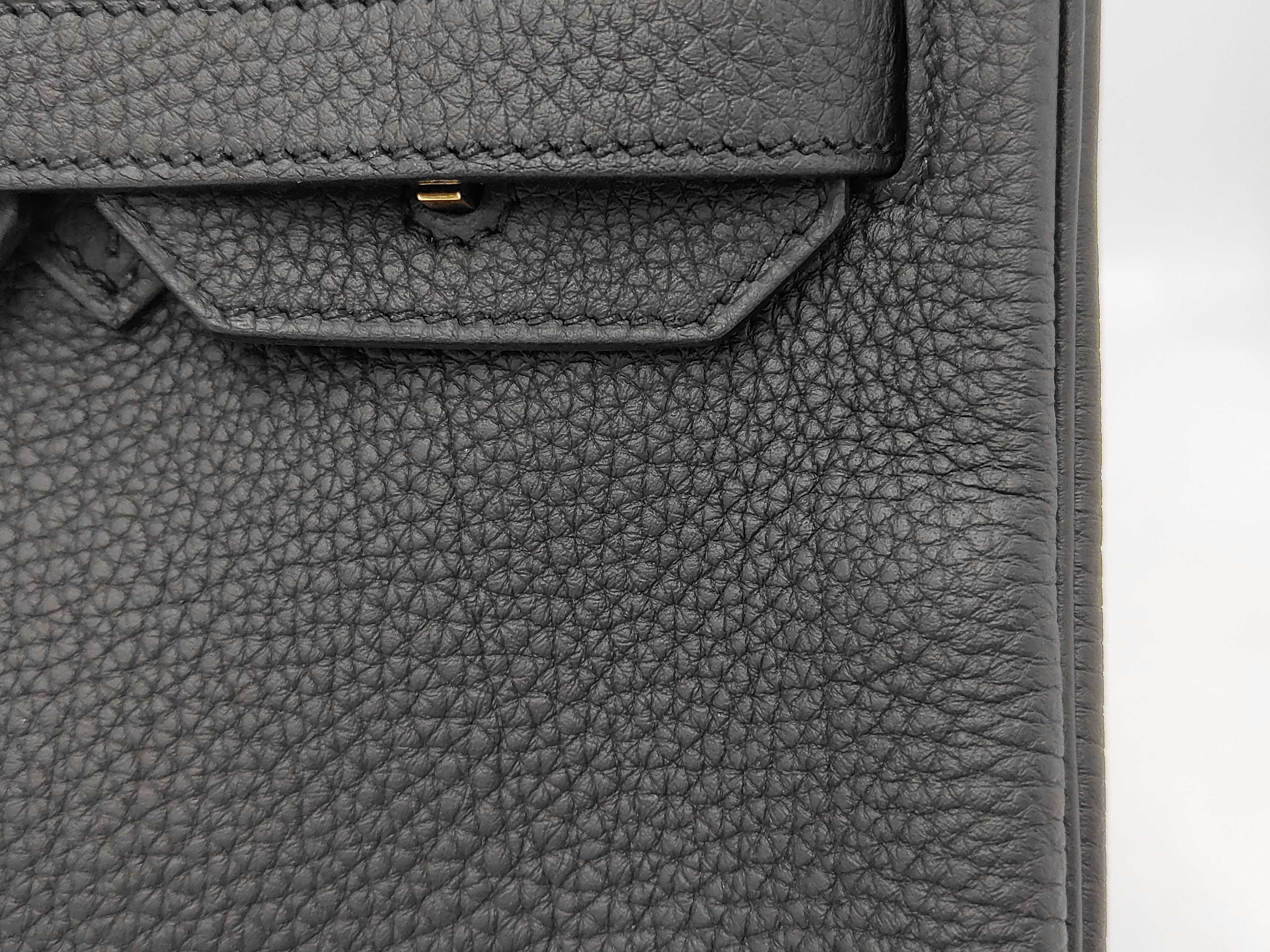 Birkin 30 Black Handbag with Gold Hardware — view 8