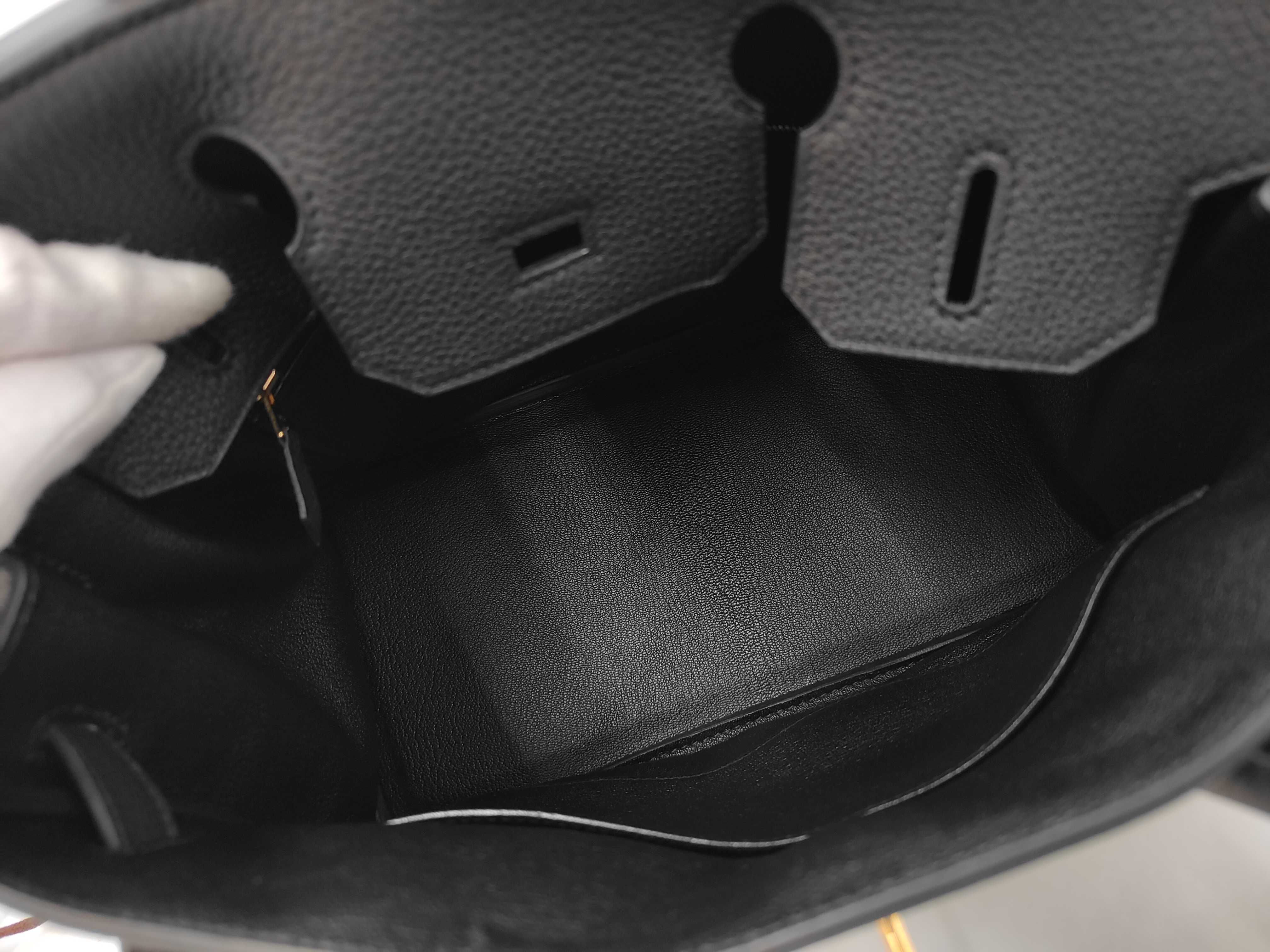 Birkin 30 Black Handbag with Gold Hardware — view 9