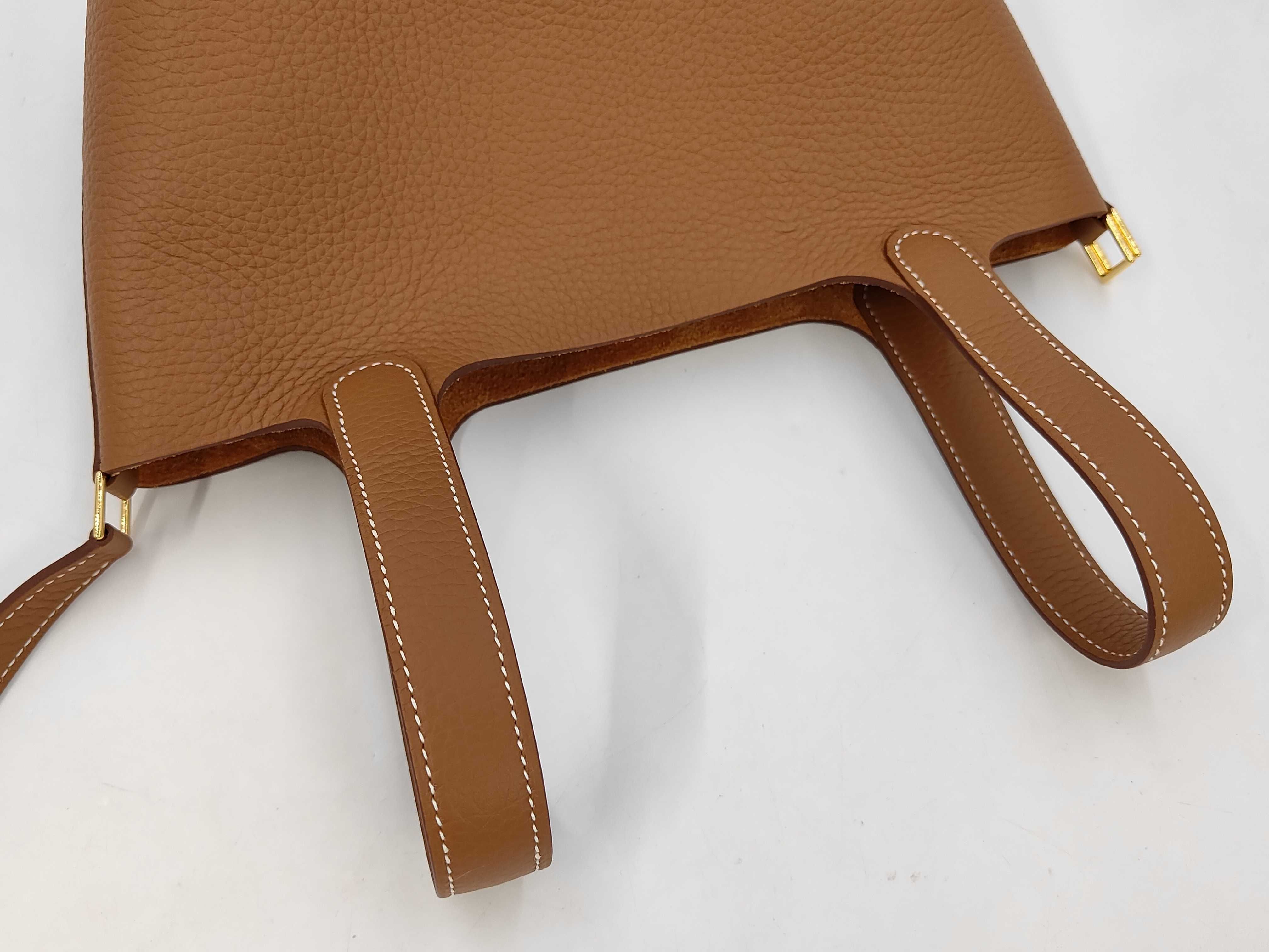 Picotin Lock 18 Gold Taurillon Clemence Leather Handbag with Gold Hardware (G Stamp) — view 5
