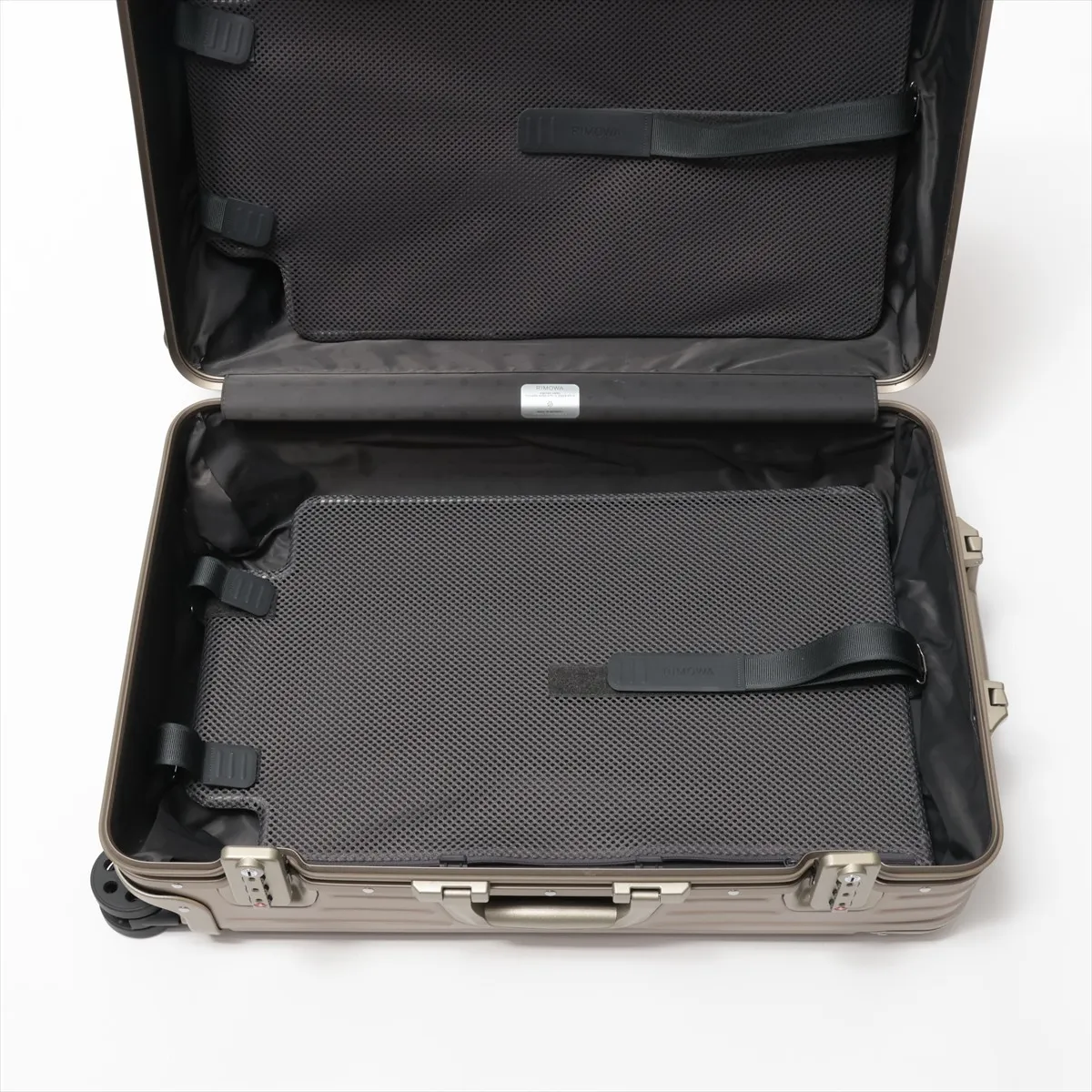 [Individually packaged] Rimowa Check-in M Aluminum Carry-on Suitcase, Gold, PIN code 000 — view 6