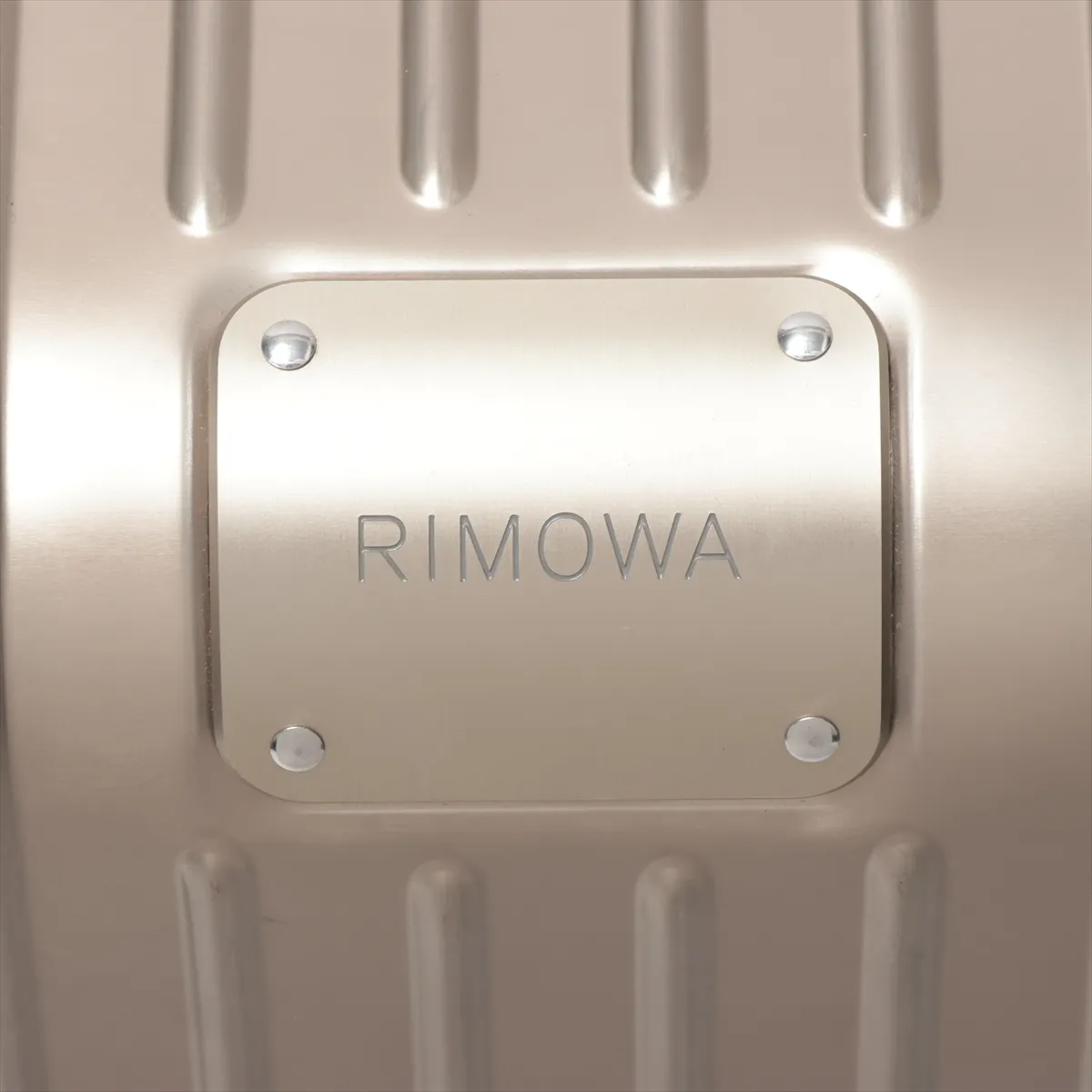 [Individually packaged] Rimowa Check-in M Aluminum Carry-on Suitcase, Gold, PIN code 000 — view 7
