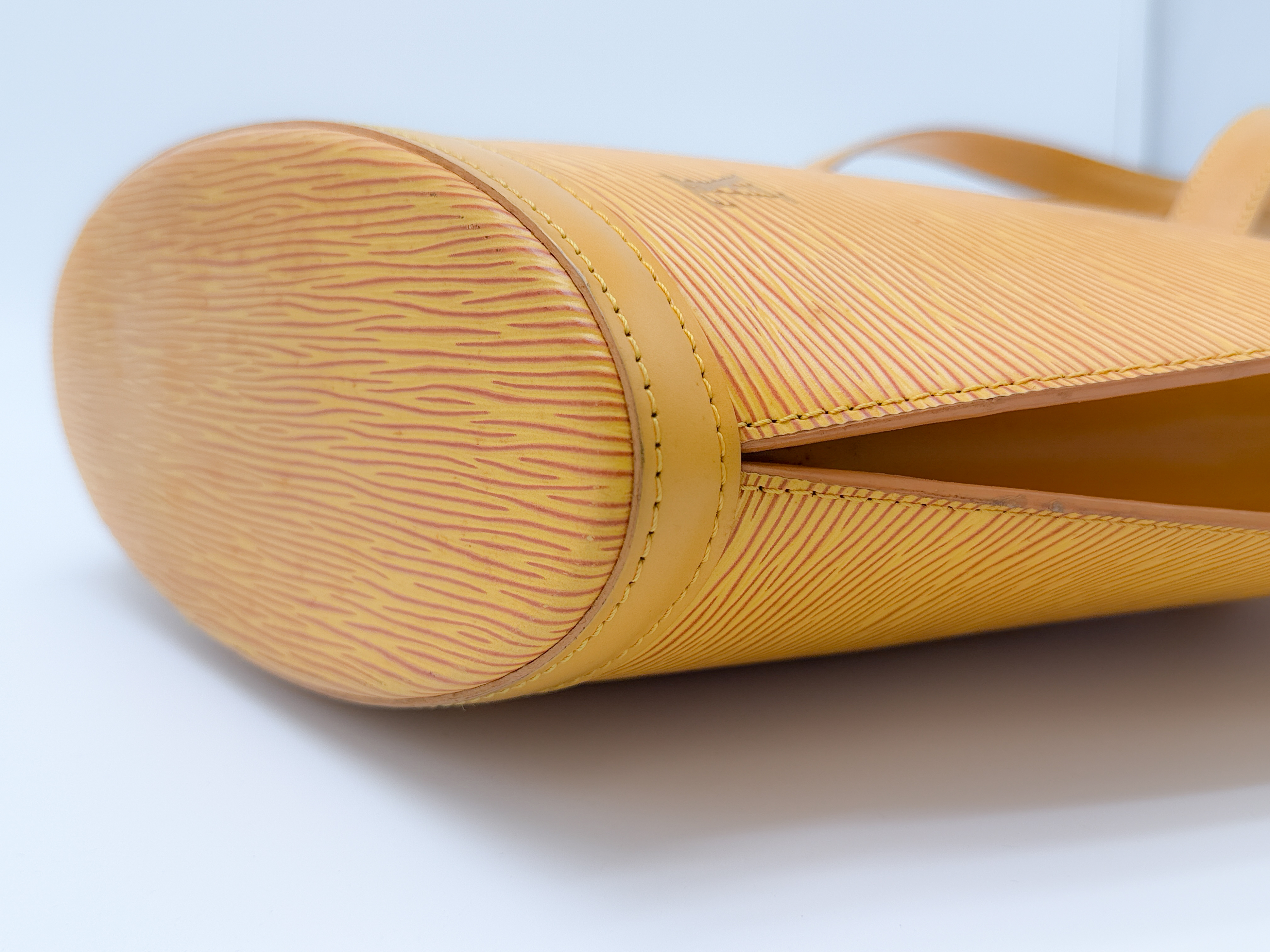 Epi M52279 Saint Jacques Tassili Yellow Handbag — view 6