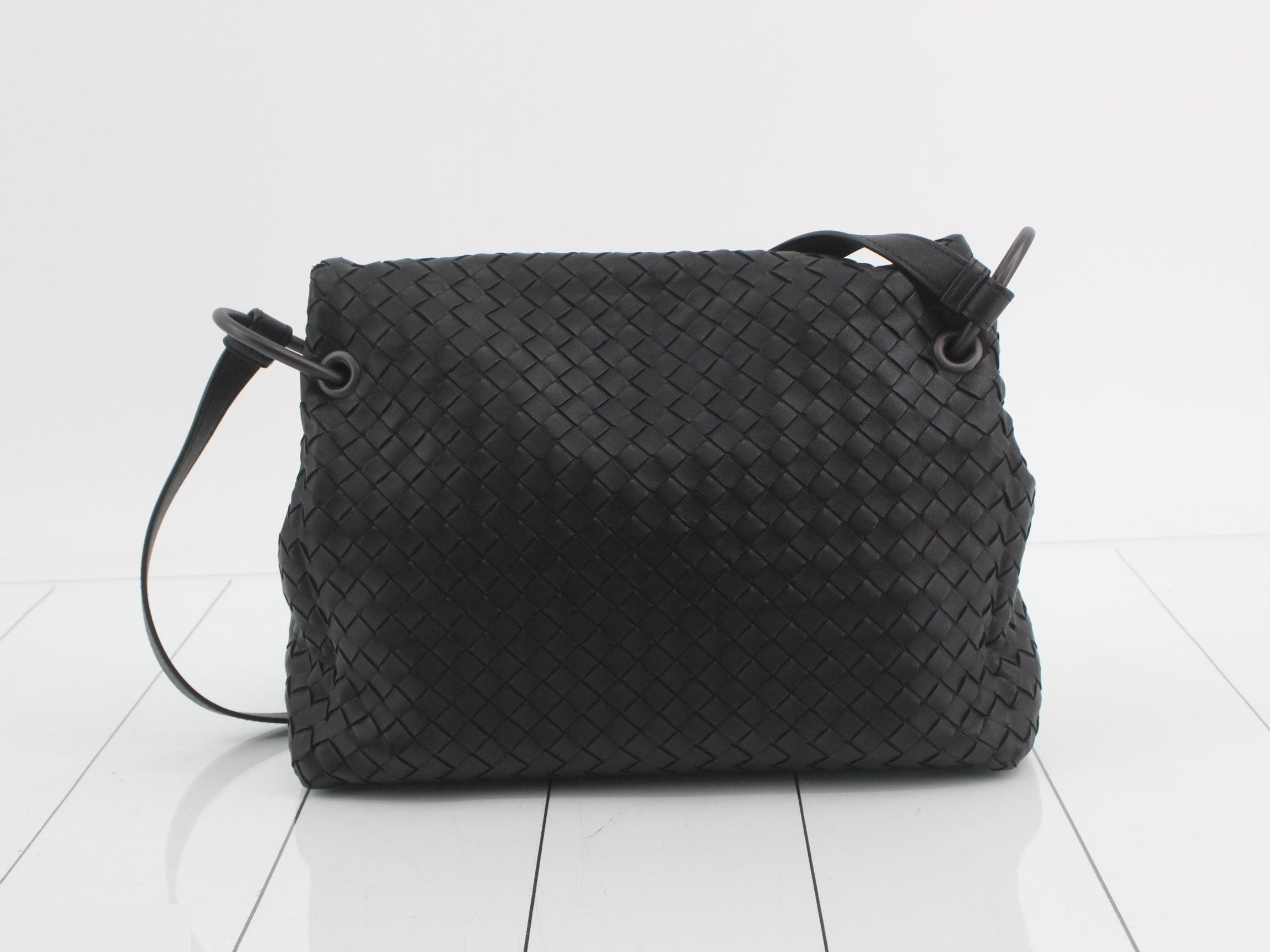 Intrecciato (Bag) - Shoulder Bag - Black — view 2