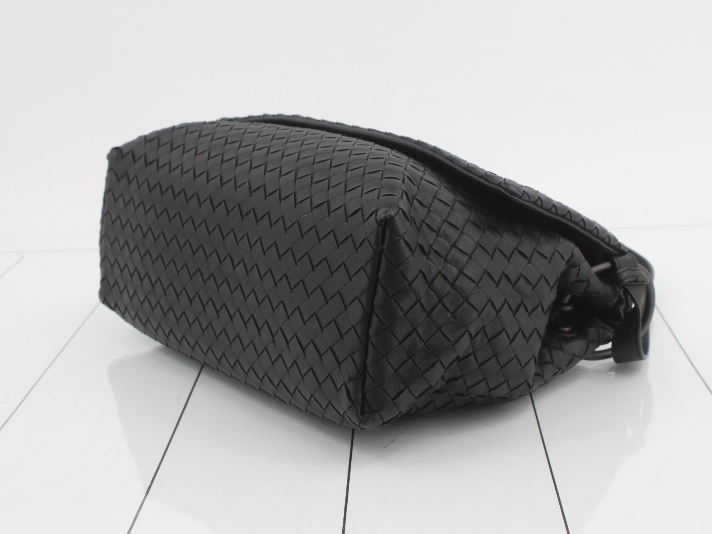 Intrecciato (Bag) - Shoulder Bag - Black — view 6
