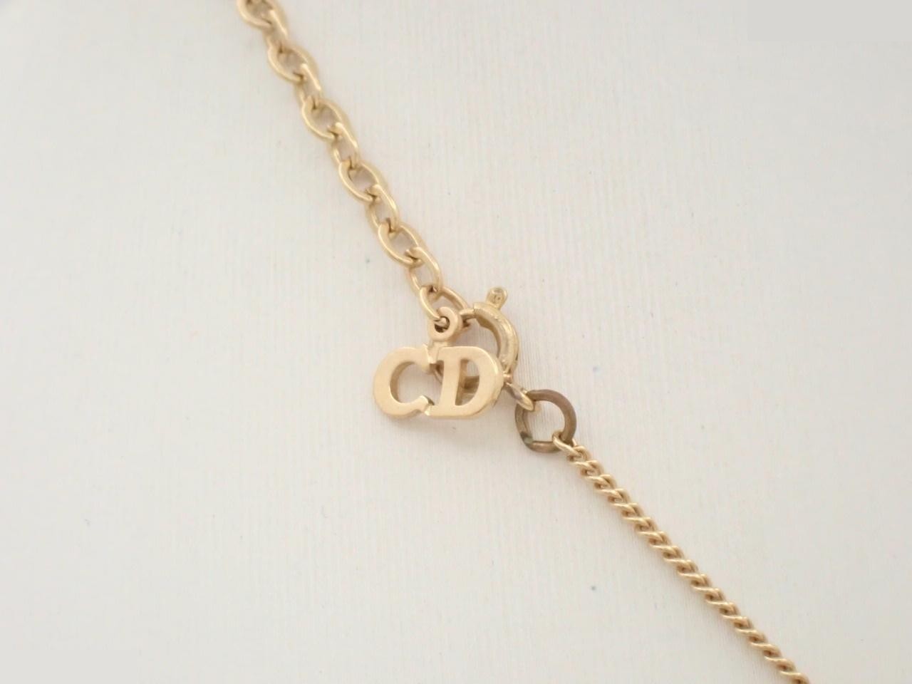 Other lines: Precious metals, necklaces, pendants — view 2