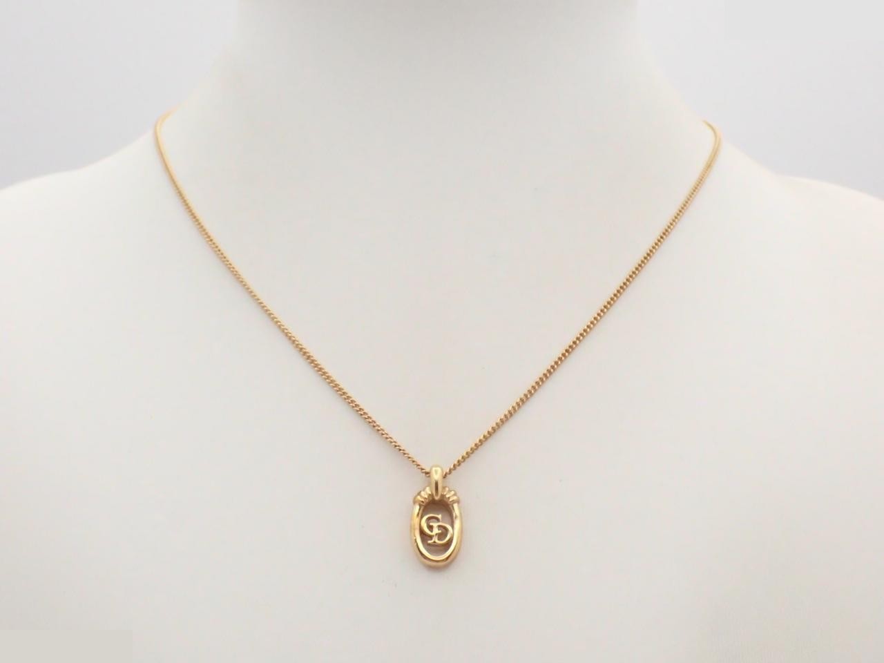 Other lines: Precious metals, necklaces, pendants — view 3