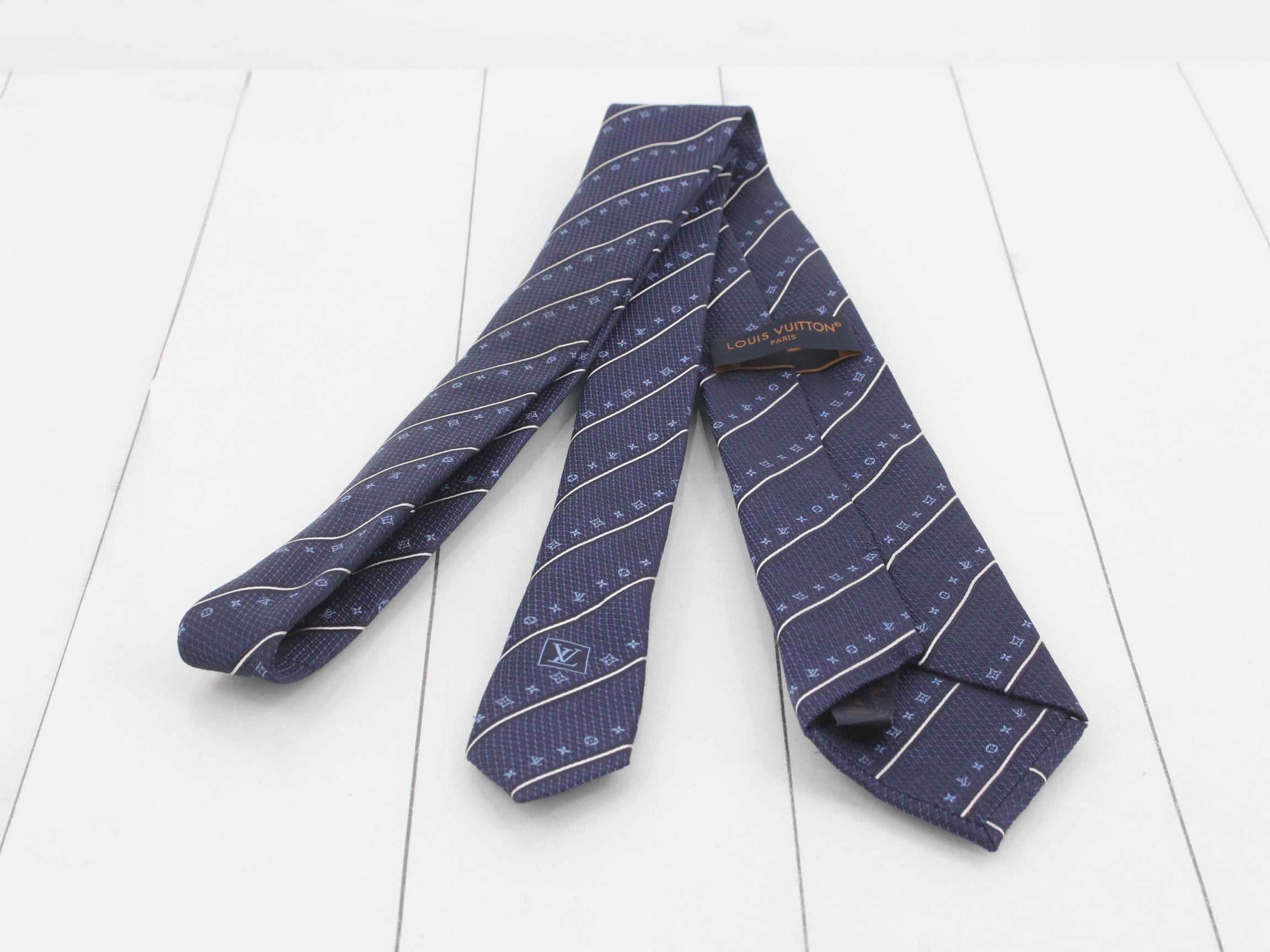 Striped tie, 100% silk, navy — view 2