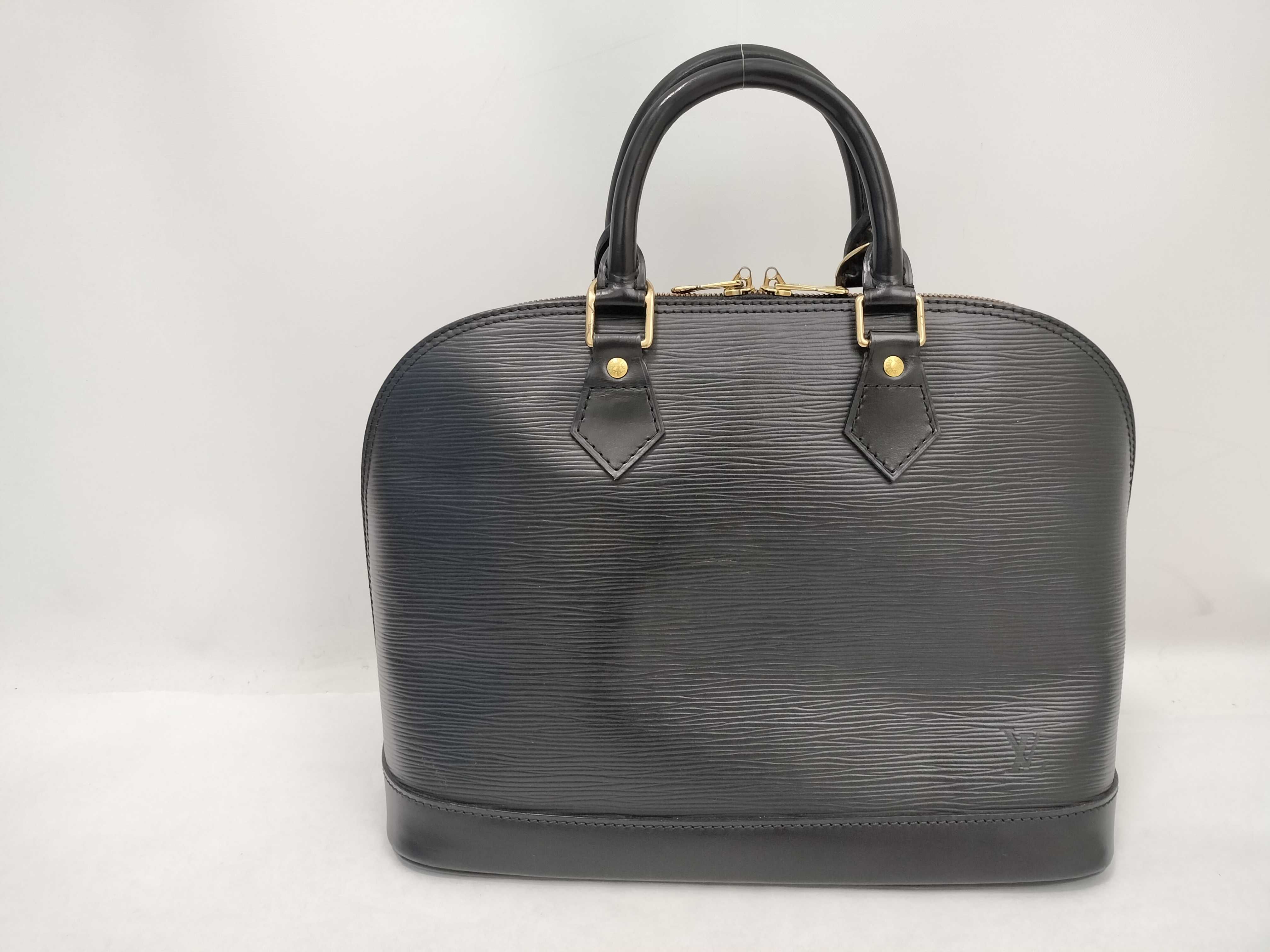 Epi Alma PM Noir M52802 Handbag