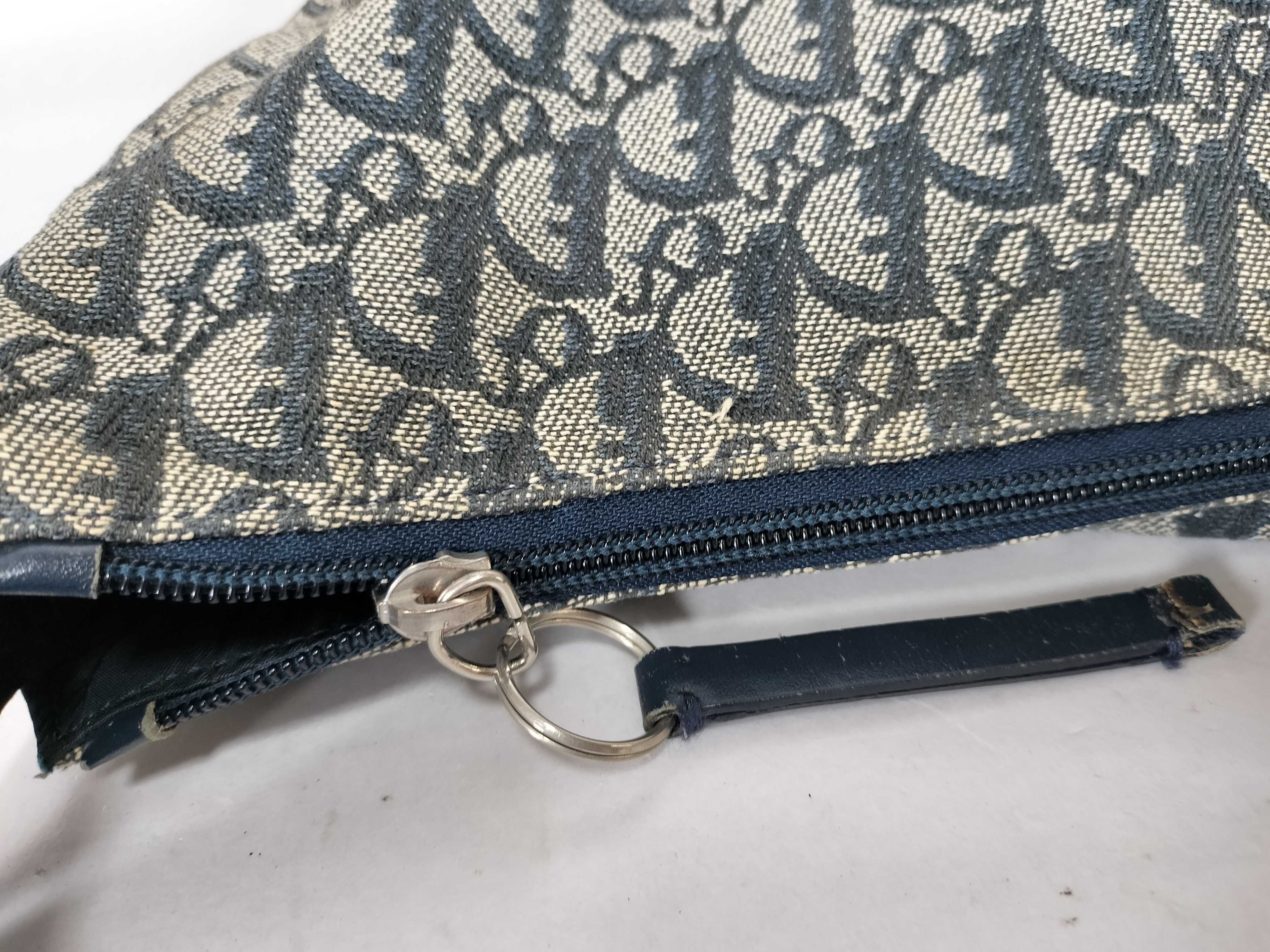 Trotter Shoulder Bag, Navy — view 10