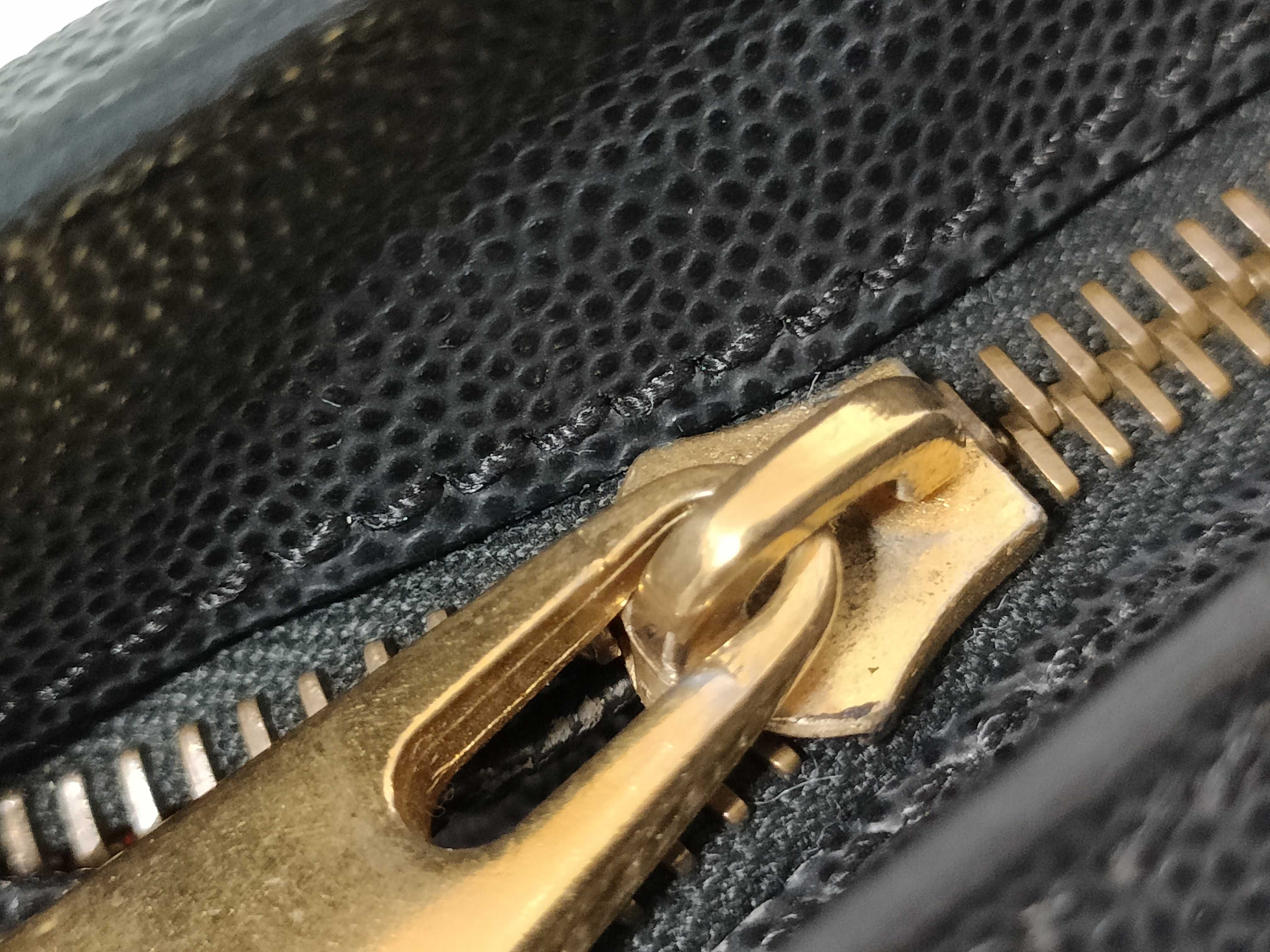 Triomphe Handbag — view 9