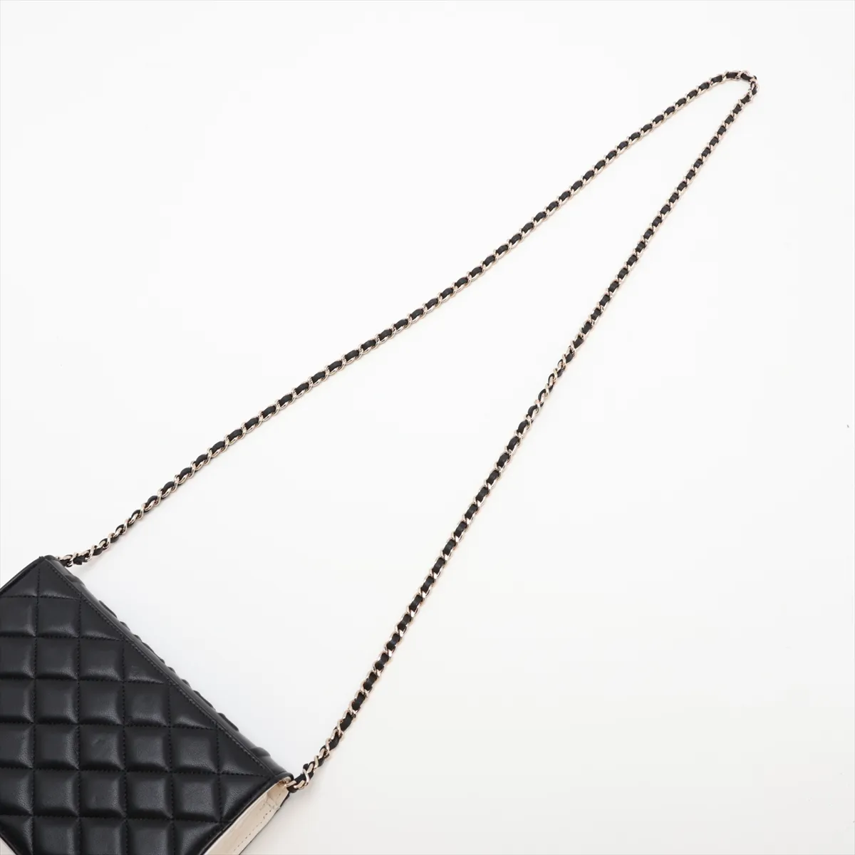 Matelassé Lambskin Chain Shoulder Bag Book Black x White Gold Hardware E0K3UU29 Random Plate Sale — view 5