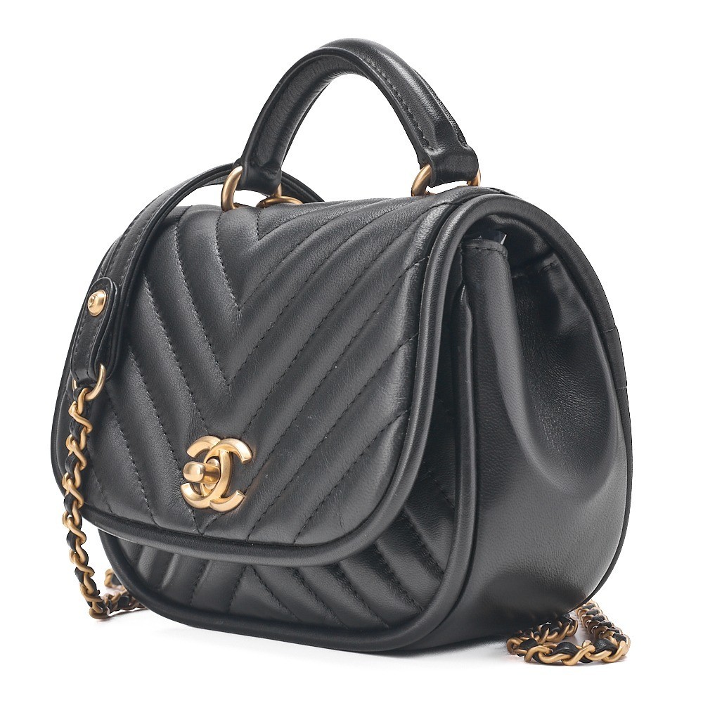 Lambskin V-stitch turn-lock 2-way chain shoulder bag, black — view 3