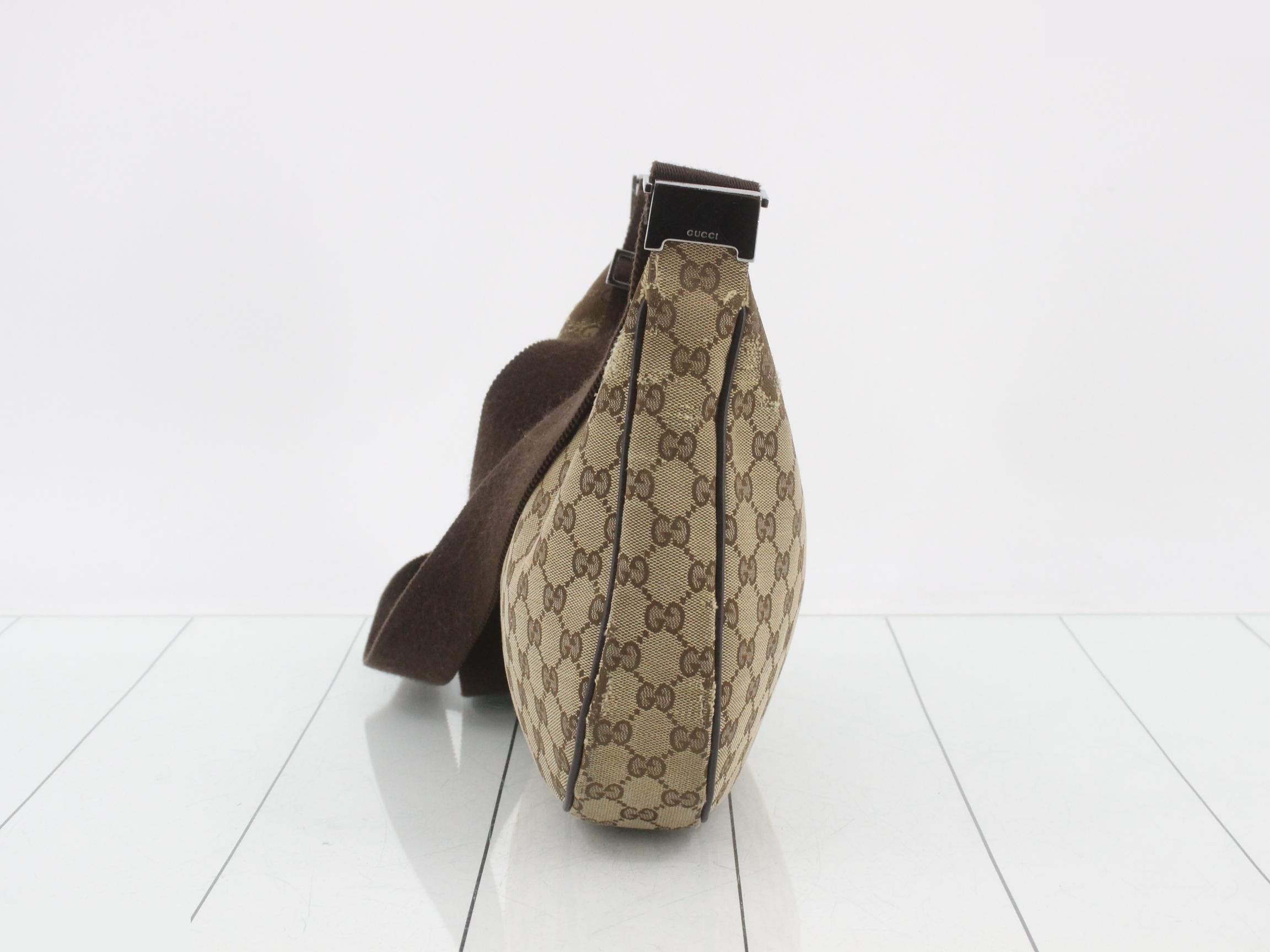 GG Canvas Shoulder Bag 122790 — view 3