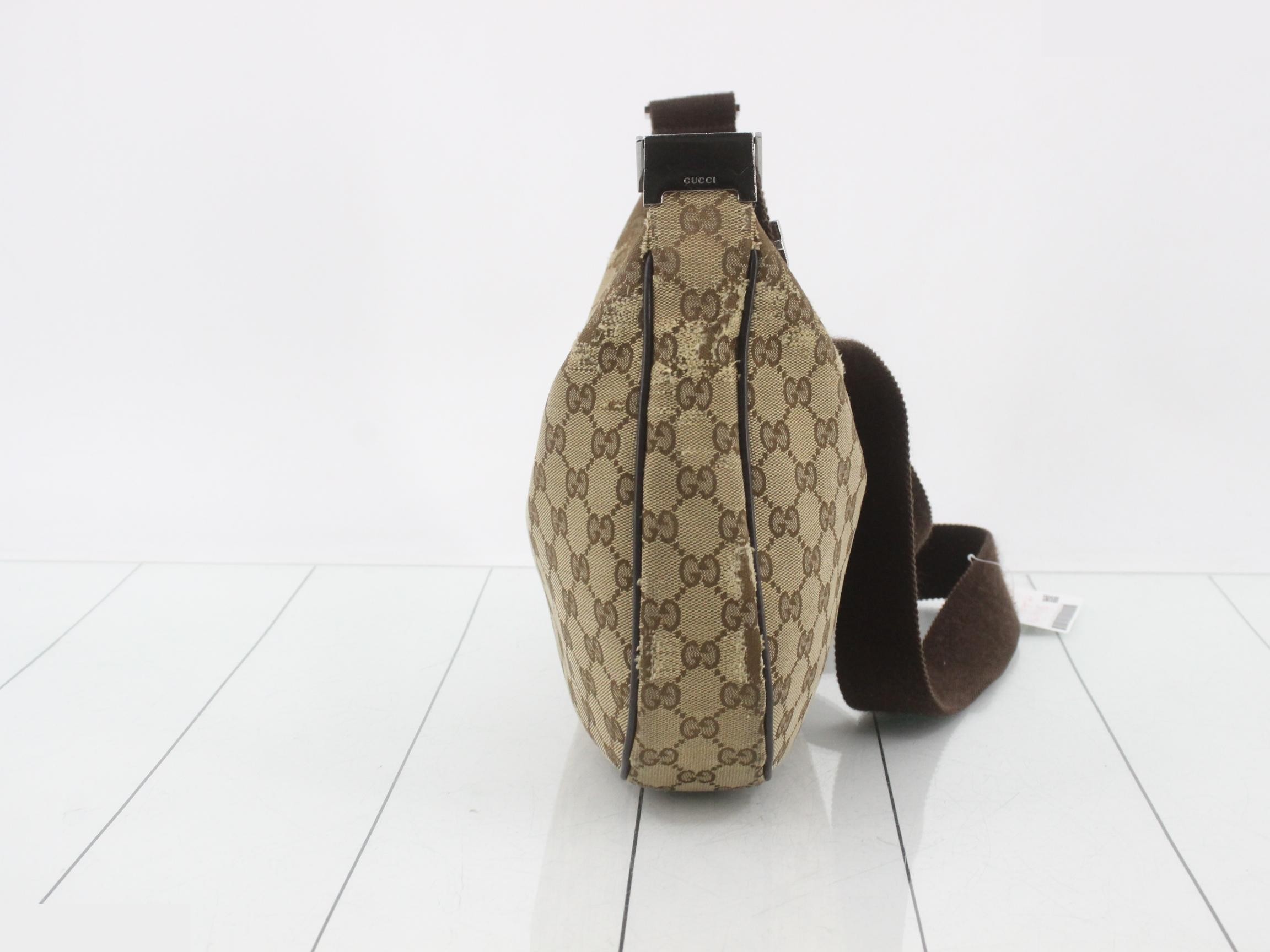 GG Canvas Shoulder Bag 122790 — view 4