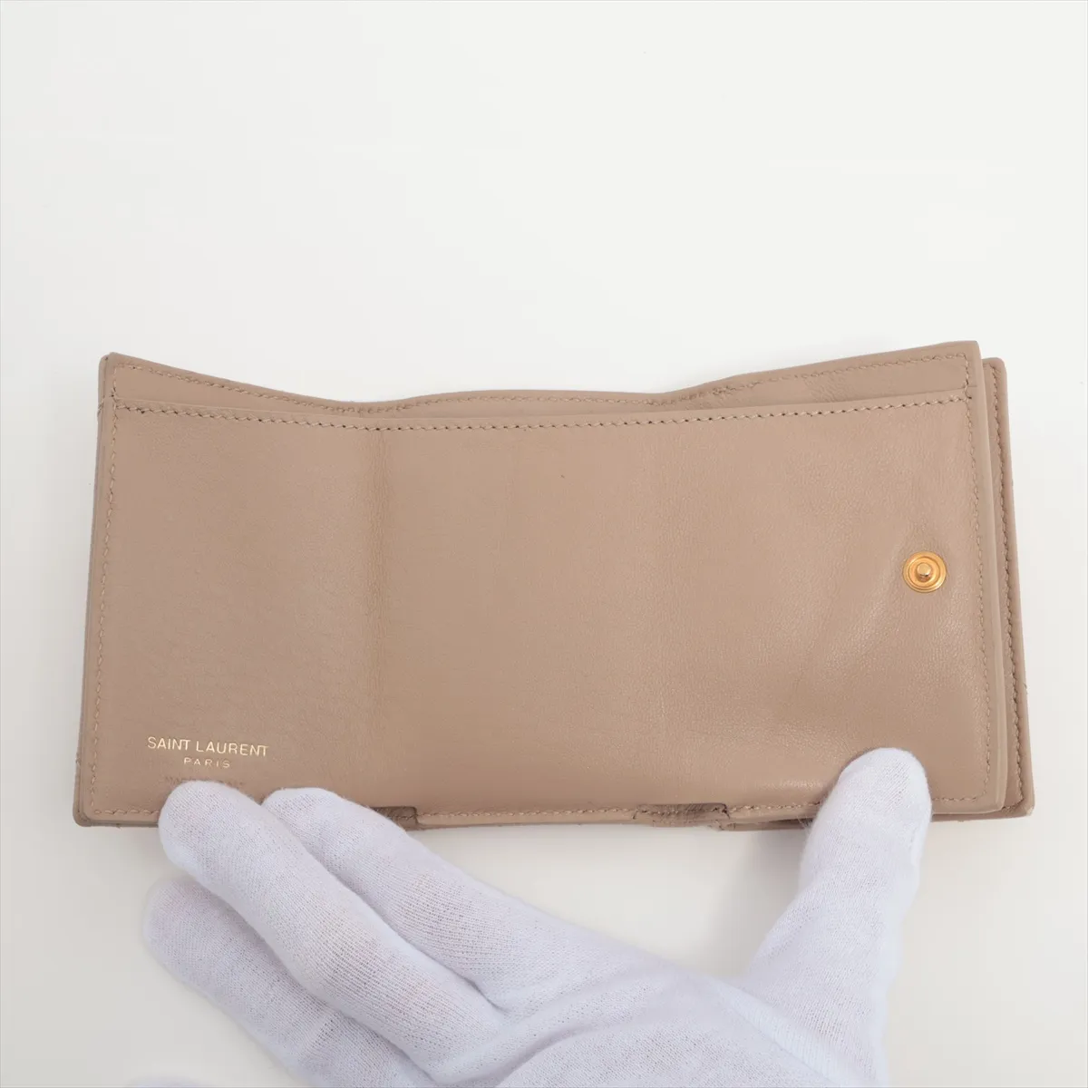 V-stitch YSL logo 668274 Leather Compact Wallet Beige — view 4