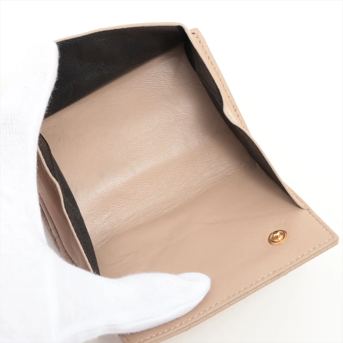 V-stitch YSL logo 668274 Leather Compact Wallet Beige — view 6