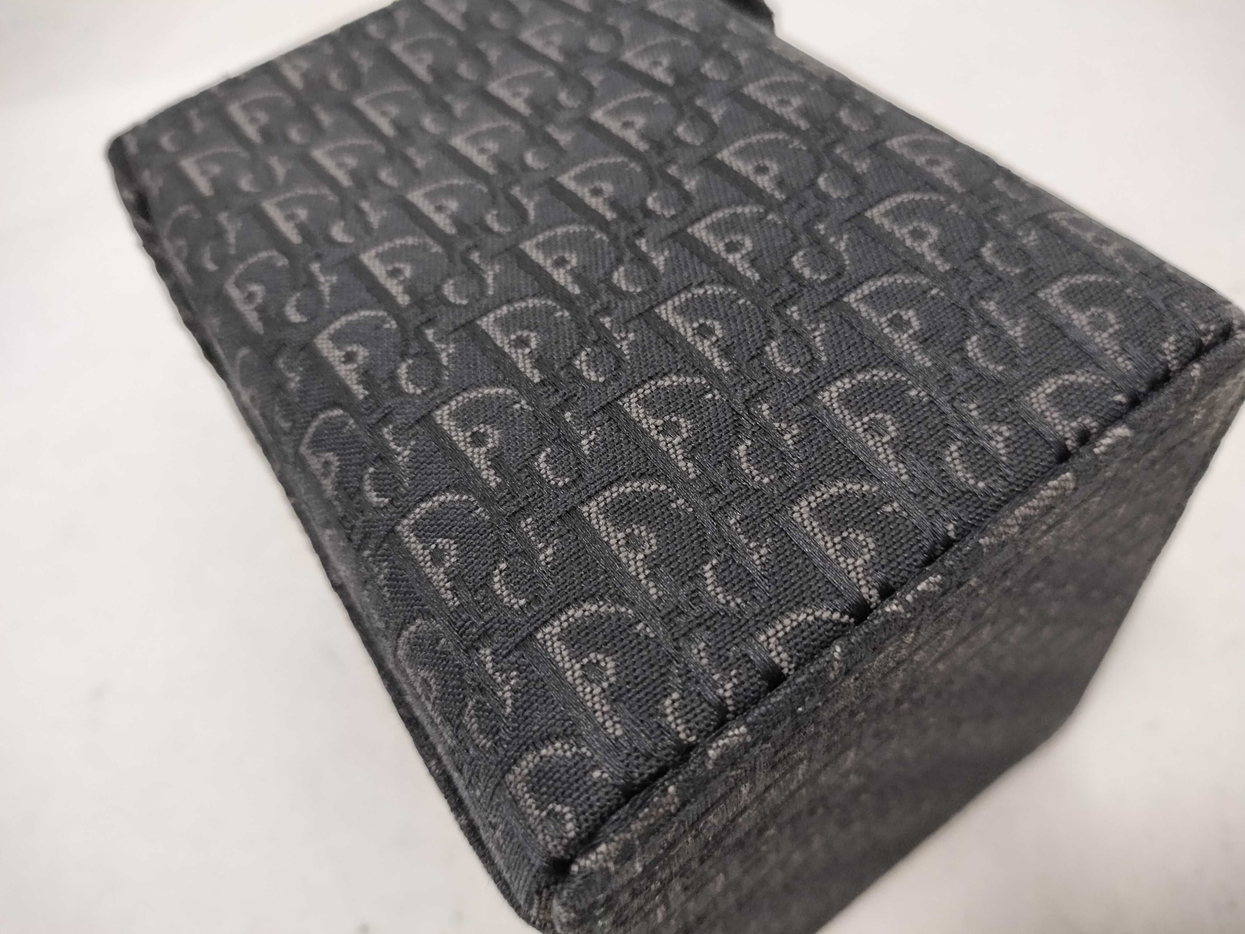 Trotter Street Chic Vanity Black Handbag — view 15