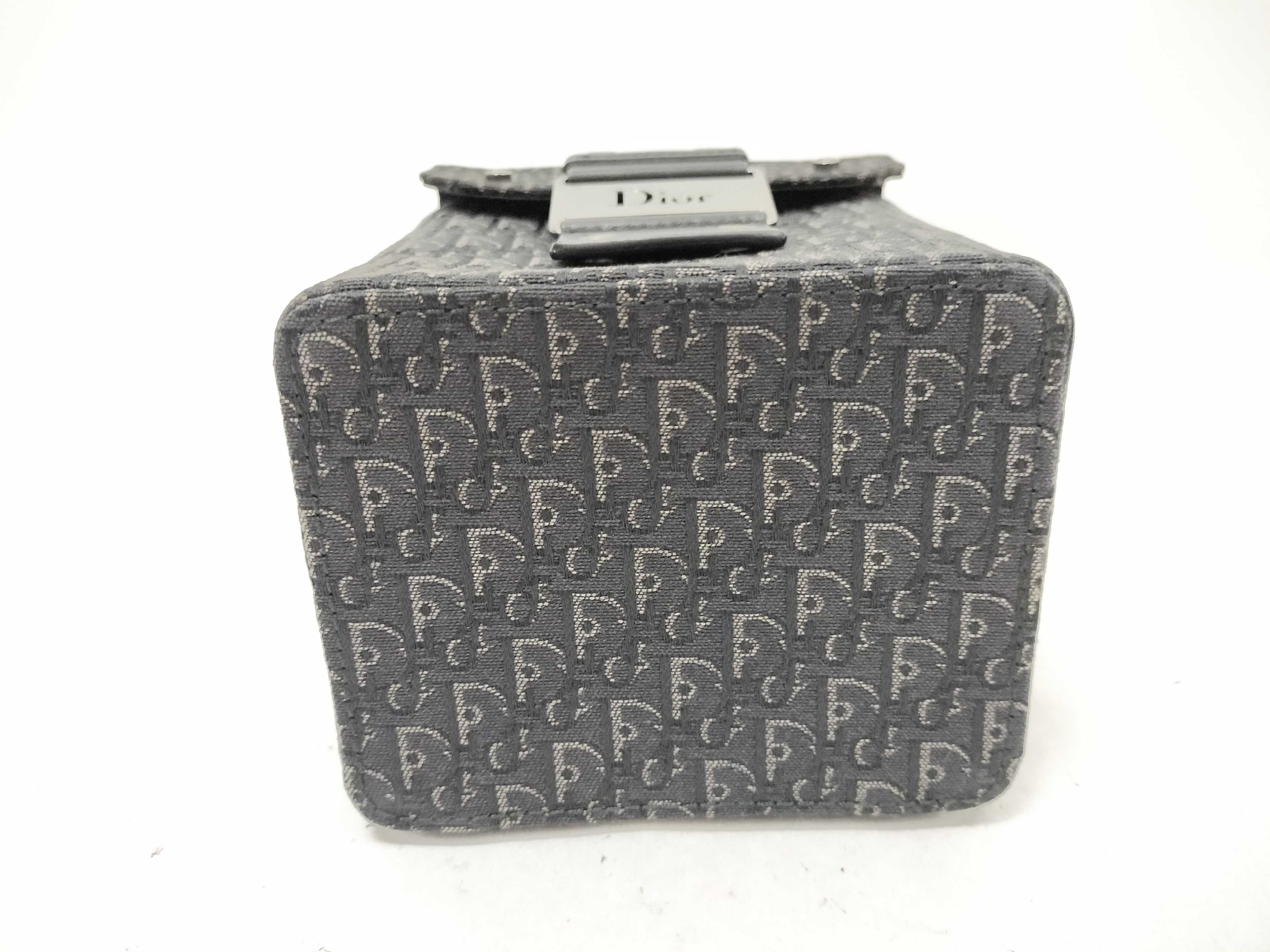 Trotter Street Chic Vanity Black Handbag — view 7