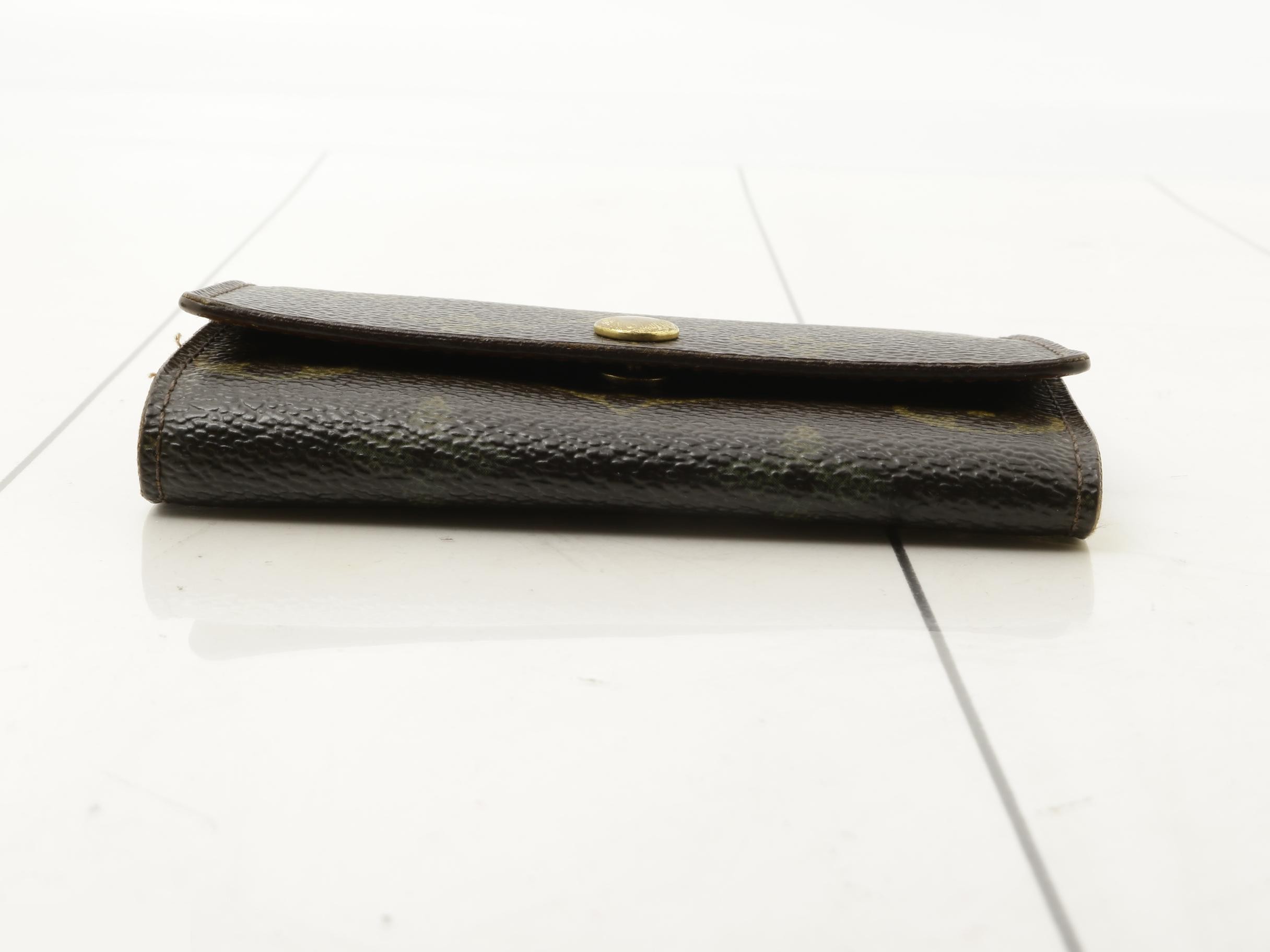 Monogram Multicles 6 Key Case M62630 FL0026 — view 3