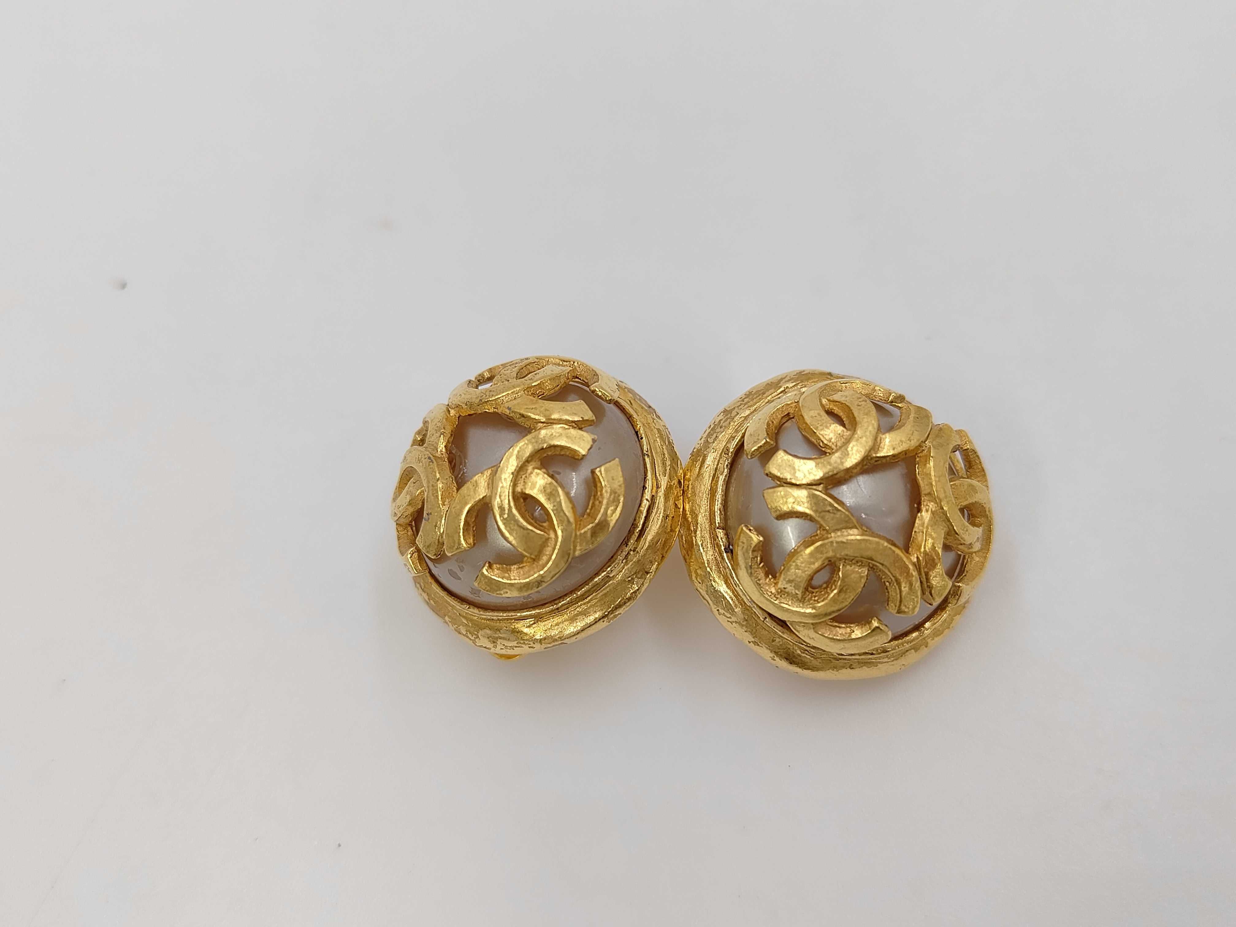 Triple Coco Mark Pearl Earrings 94A