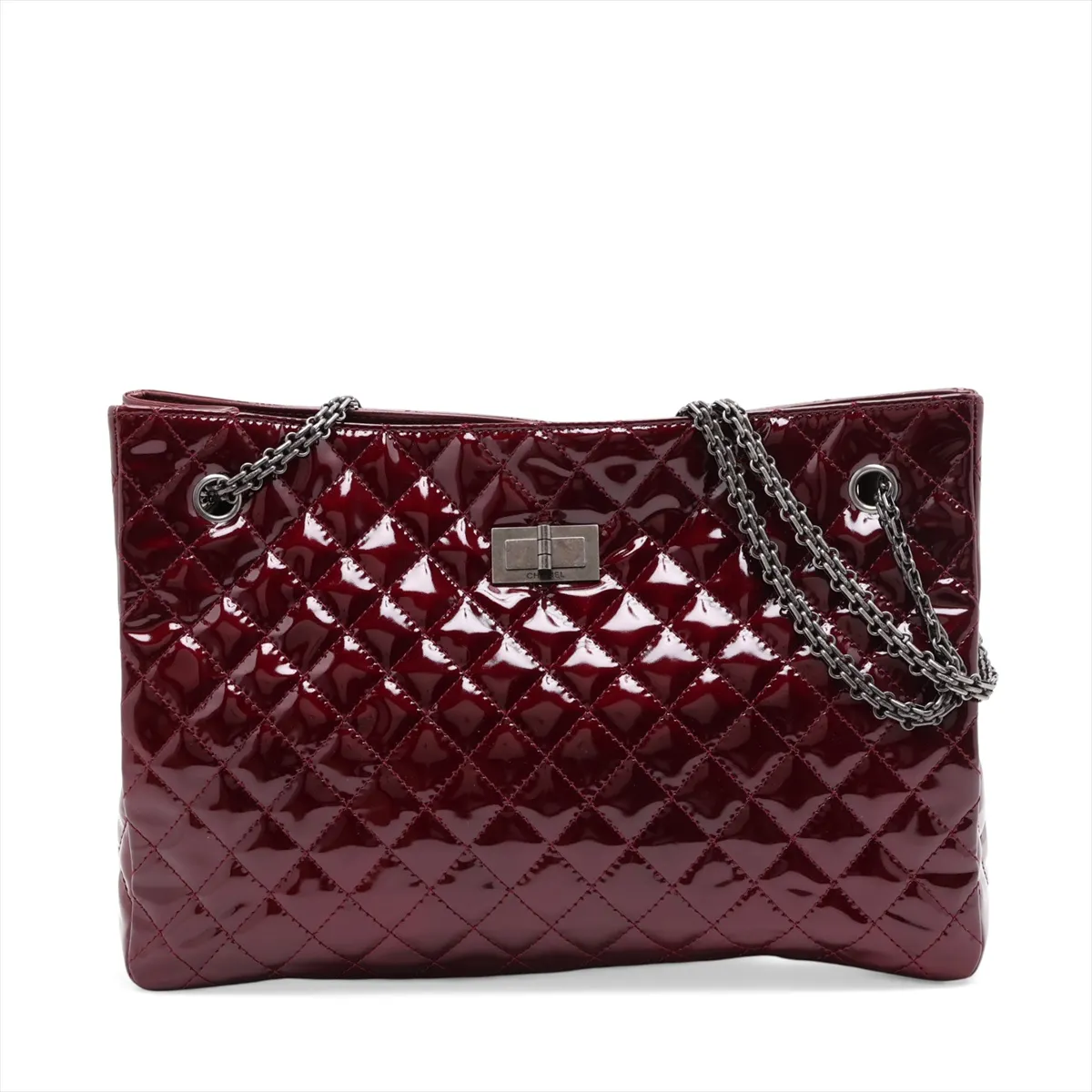 Matelassé Patent Leather Chain Shoulder Bag, Size 2.55, Red, Gunmetal Hardware, Item Number 15432358 (Serial Number in the 15s range)