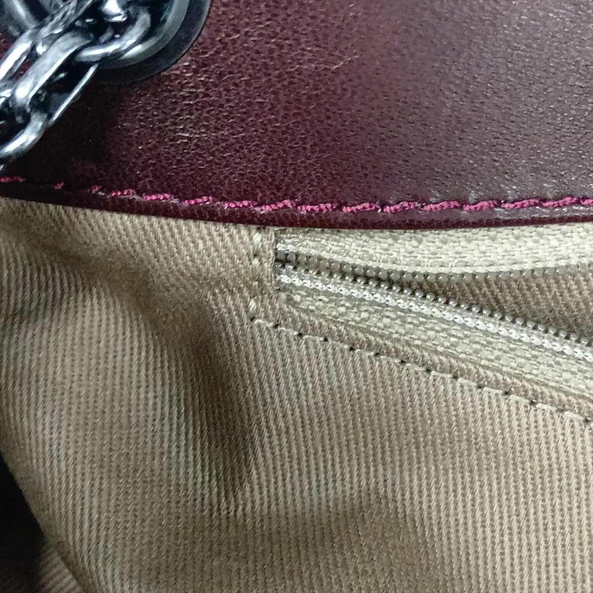 Matelassé Patent Leather Chain Shoulder Bag, Size 2.55, Red, Gunmetal Hardware, Item Number 15432358 (Serial Number in the 15s range) — view 12