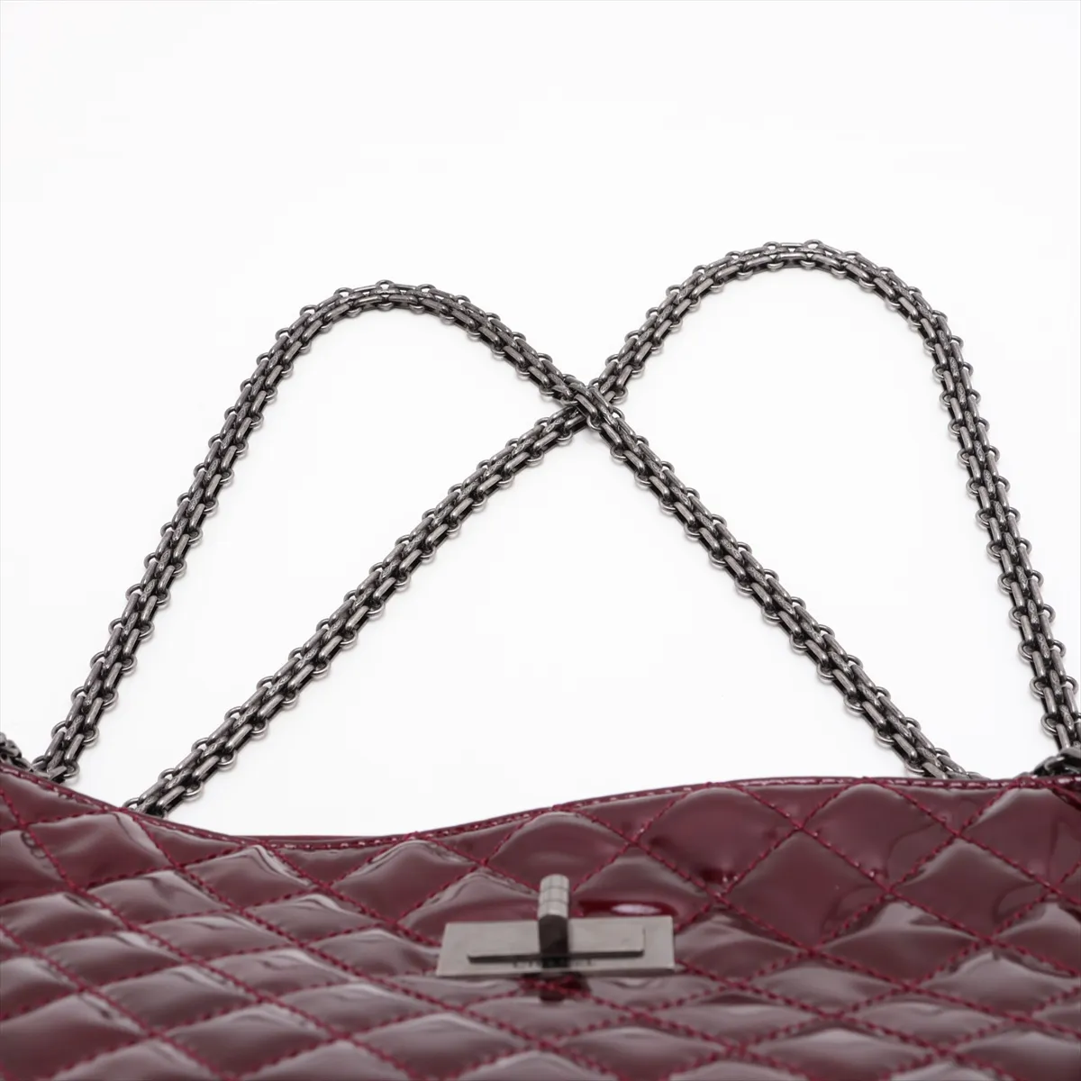 Matelassé Patent Leather Chain Shoulder Bag, Size 2.55, Red, Gunmetal Hardware, Item Number 15432358 (Serial Number in the 15s range) — view 6