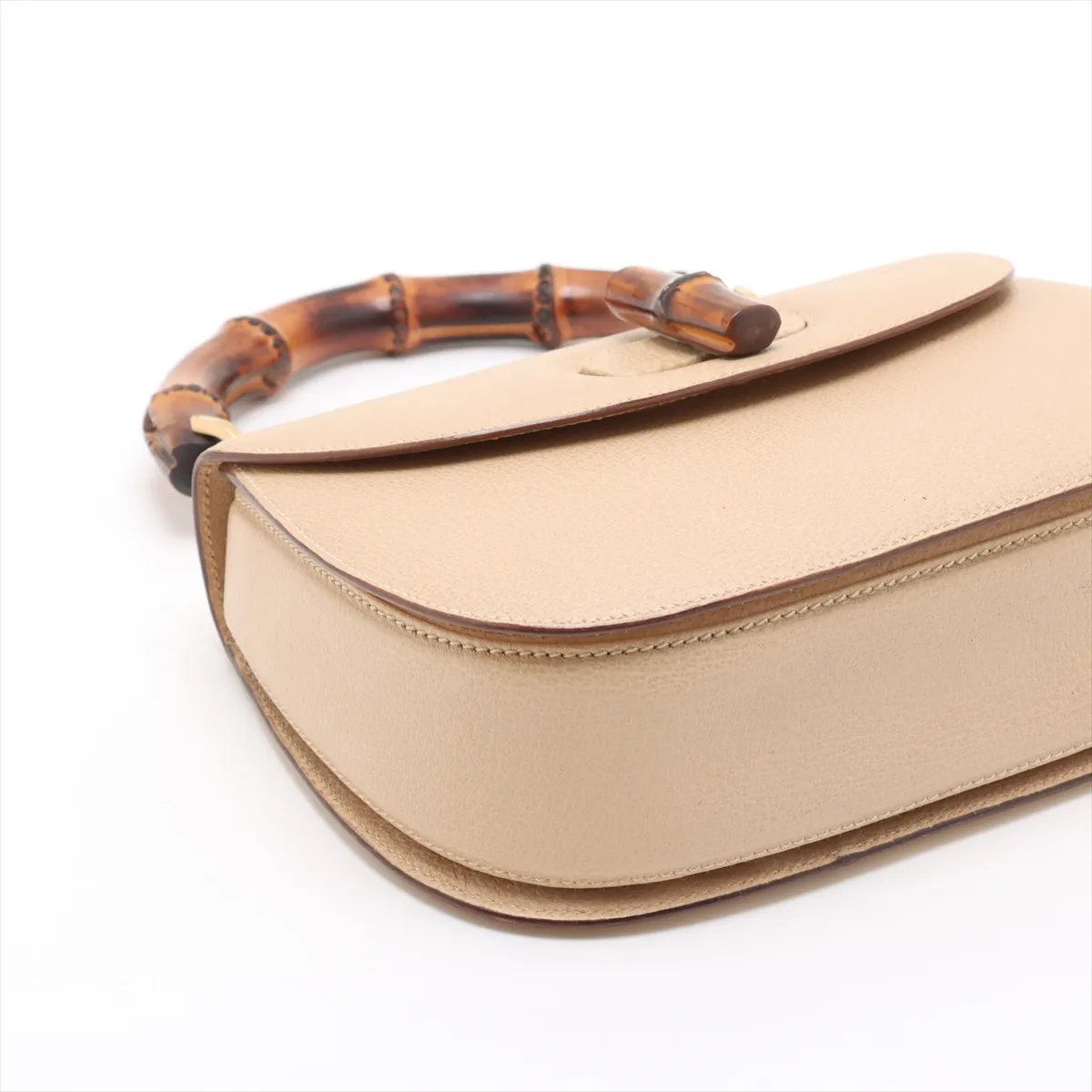 bamboo leather 2WAY handbag beige with mirror — view 4