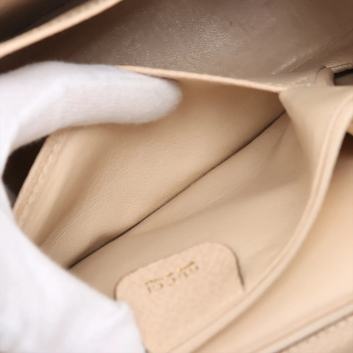 bamboo leather 2WAY handbag beige with mirror — view 10